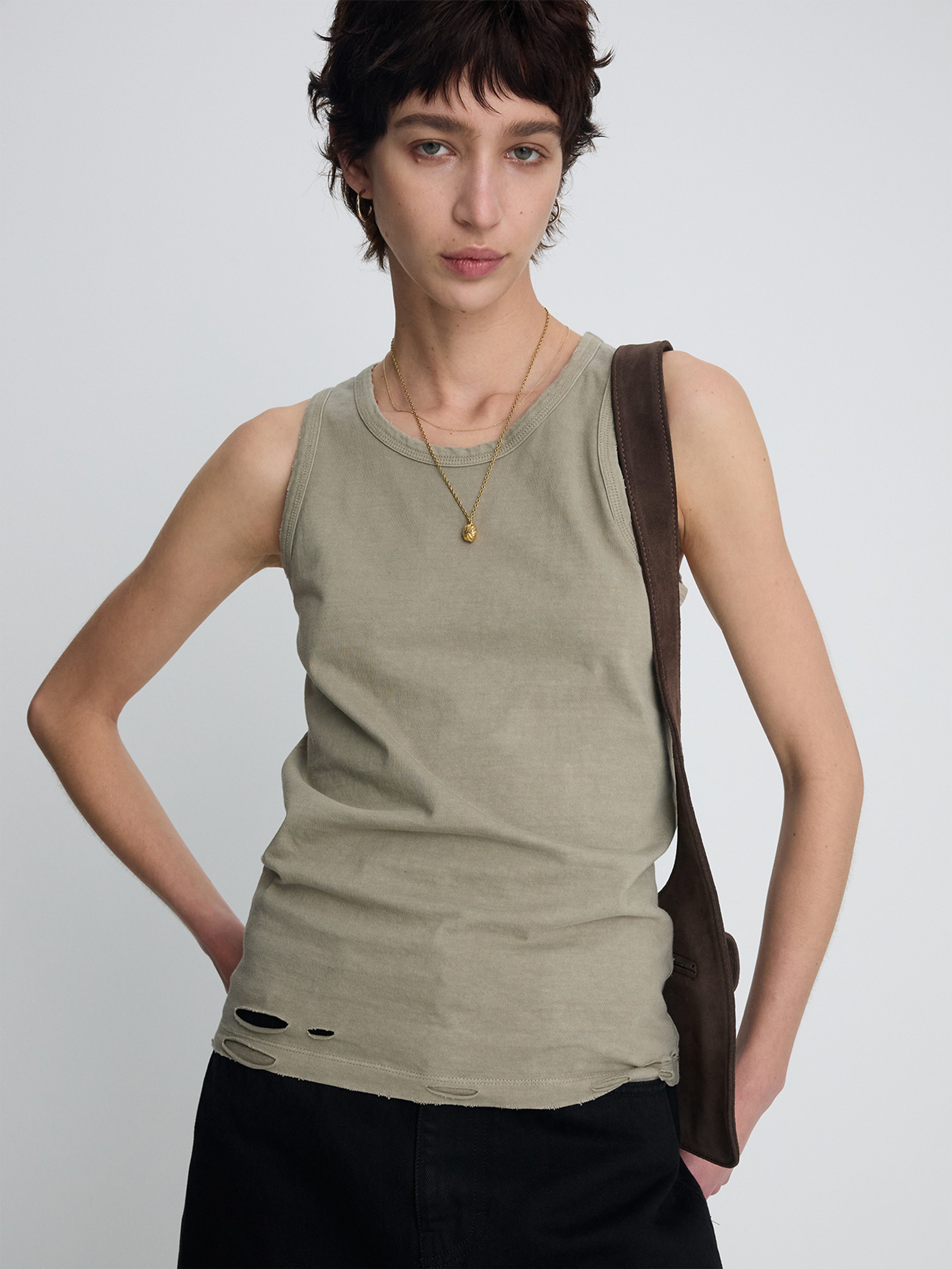 (W) HAND-DISTRESSED REGURAL TANK TOP_ PALE OLIVE