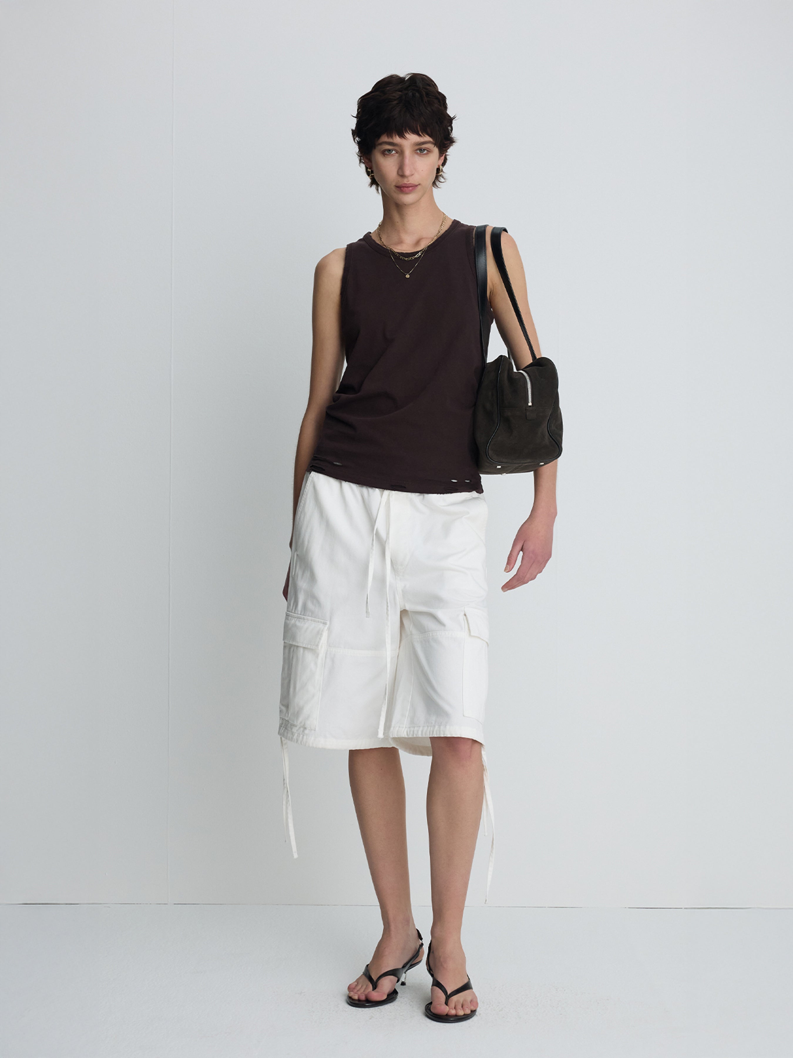 (W) GARMENT-WASHED CARGO SHORTS_ OFF WHITE