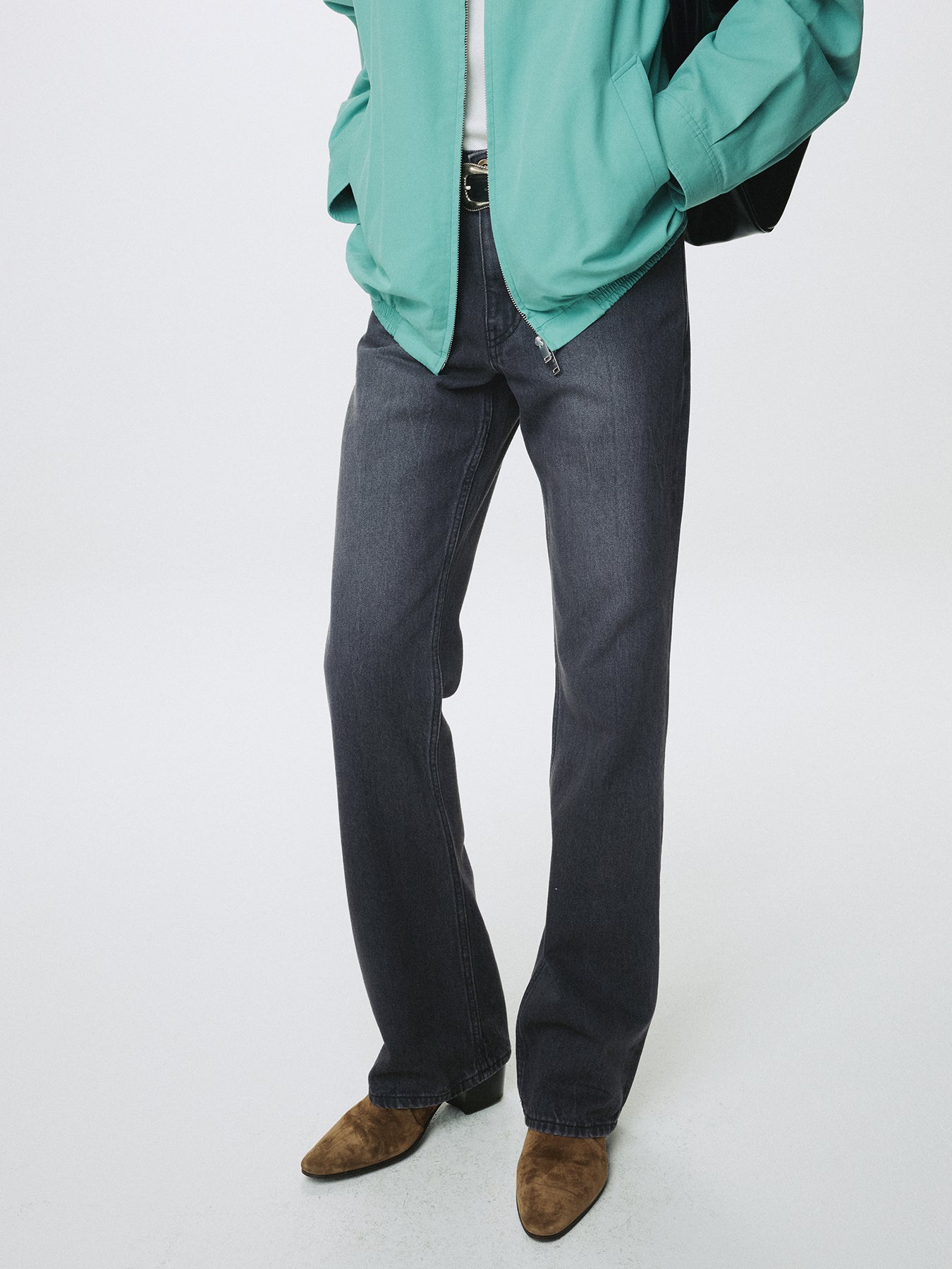 FLARED-LEG DISTRESSED DENIM JEANS_ WASHED BLACK