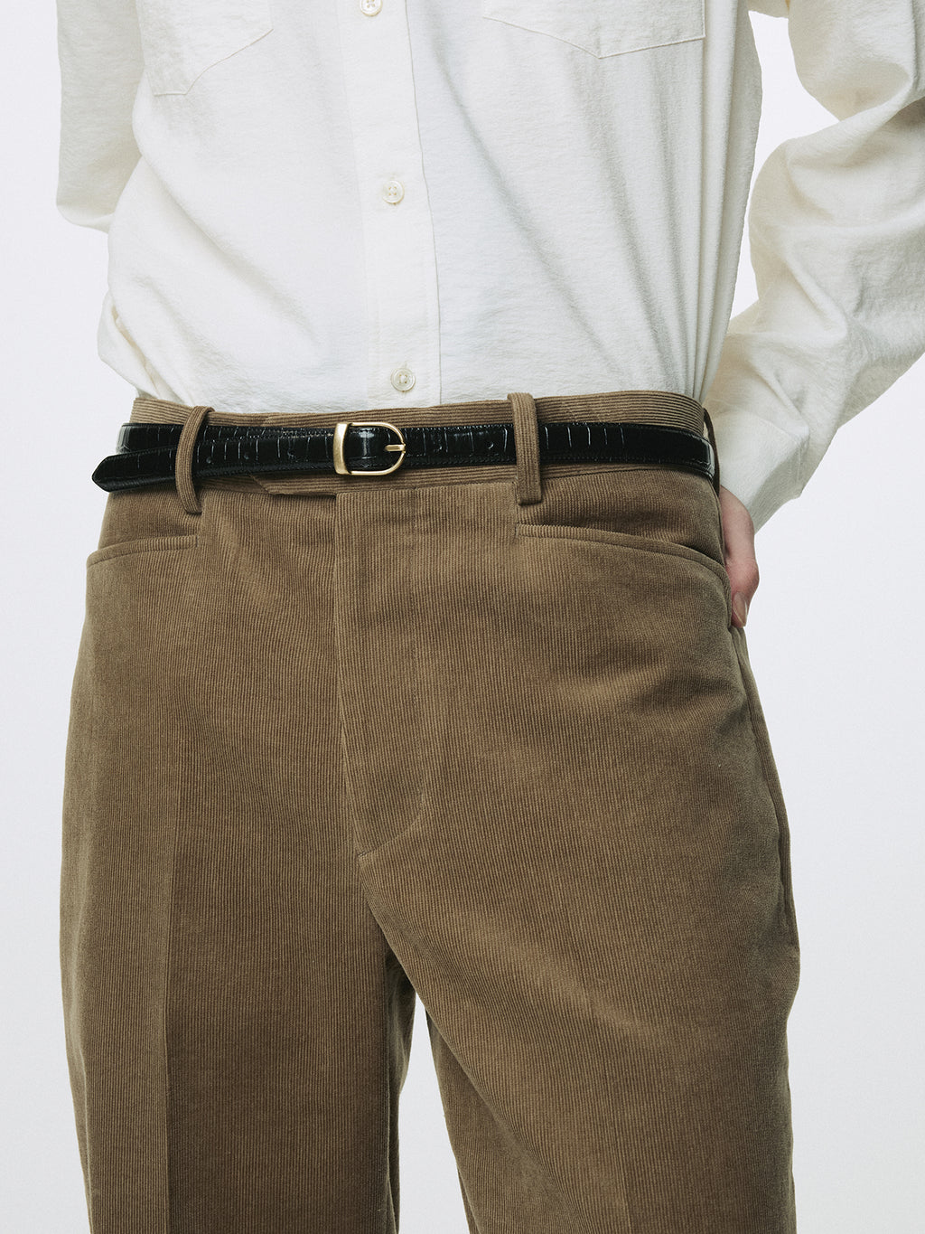 CROCODILE-EMBOSSED LEATHER BRASS BUCKLE BELT_ BLACK