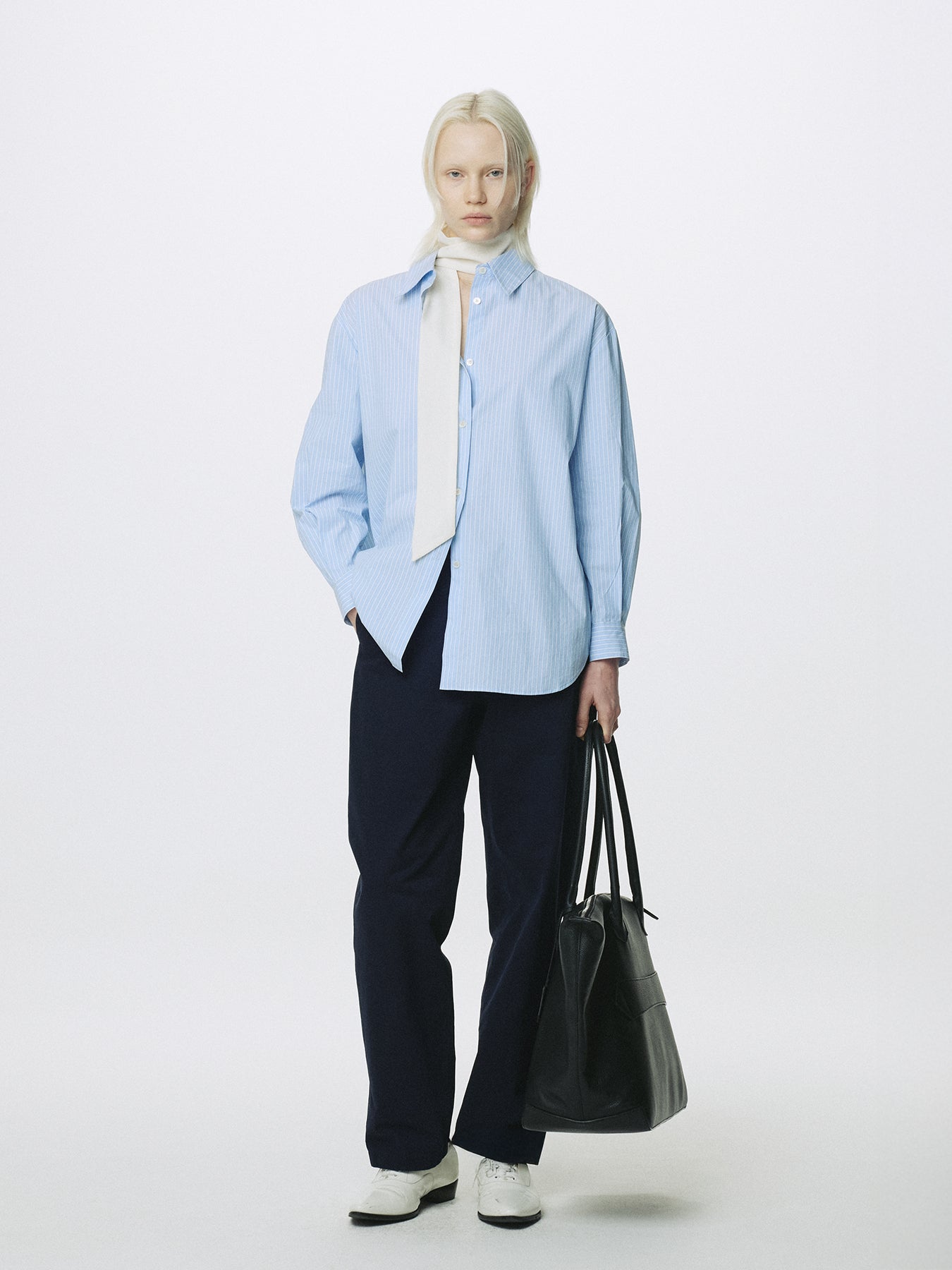 (W) CURVED COTTON CHINO PANTS_ NAVY