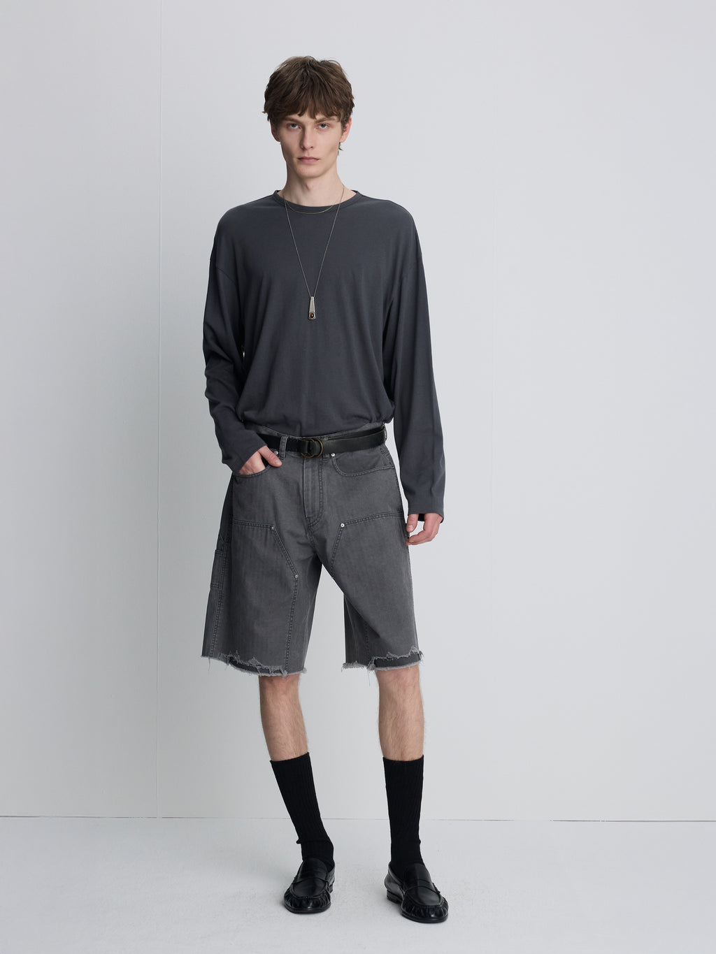 HAND DISTRESSED HBT DOUBLE KNEE SHORTS_ FADED CARBON