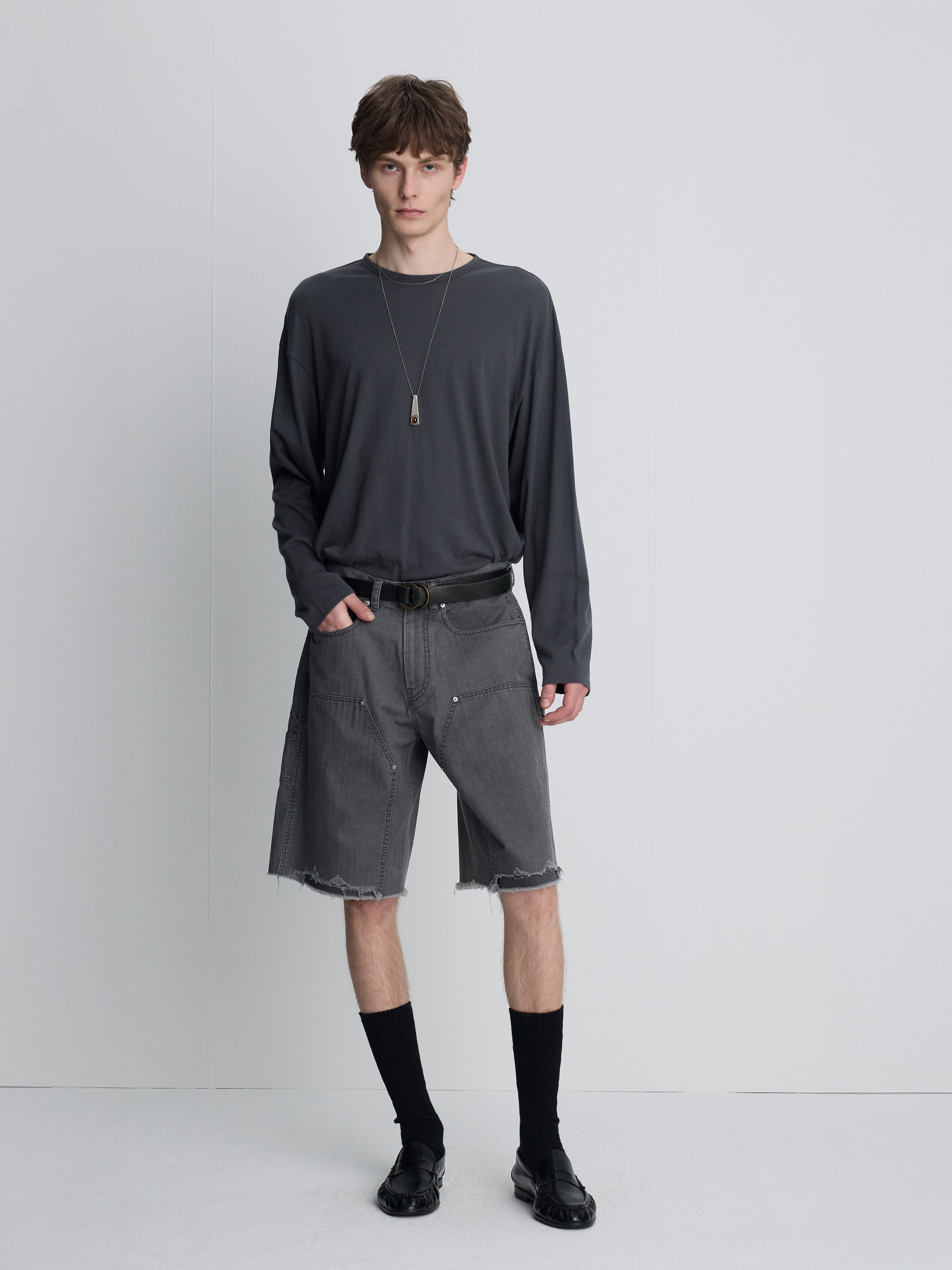 HAND DISTRESSED HBT DOUBLE KNEE SHORTS_ FADED CARBON