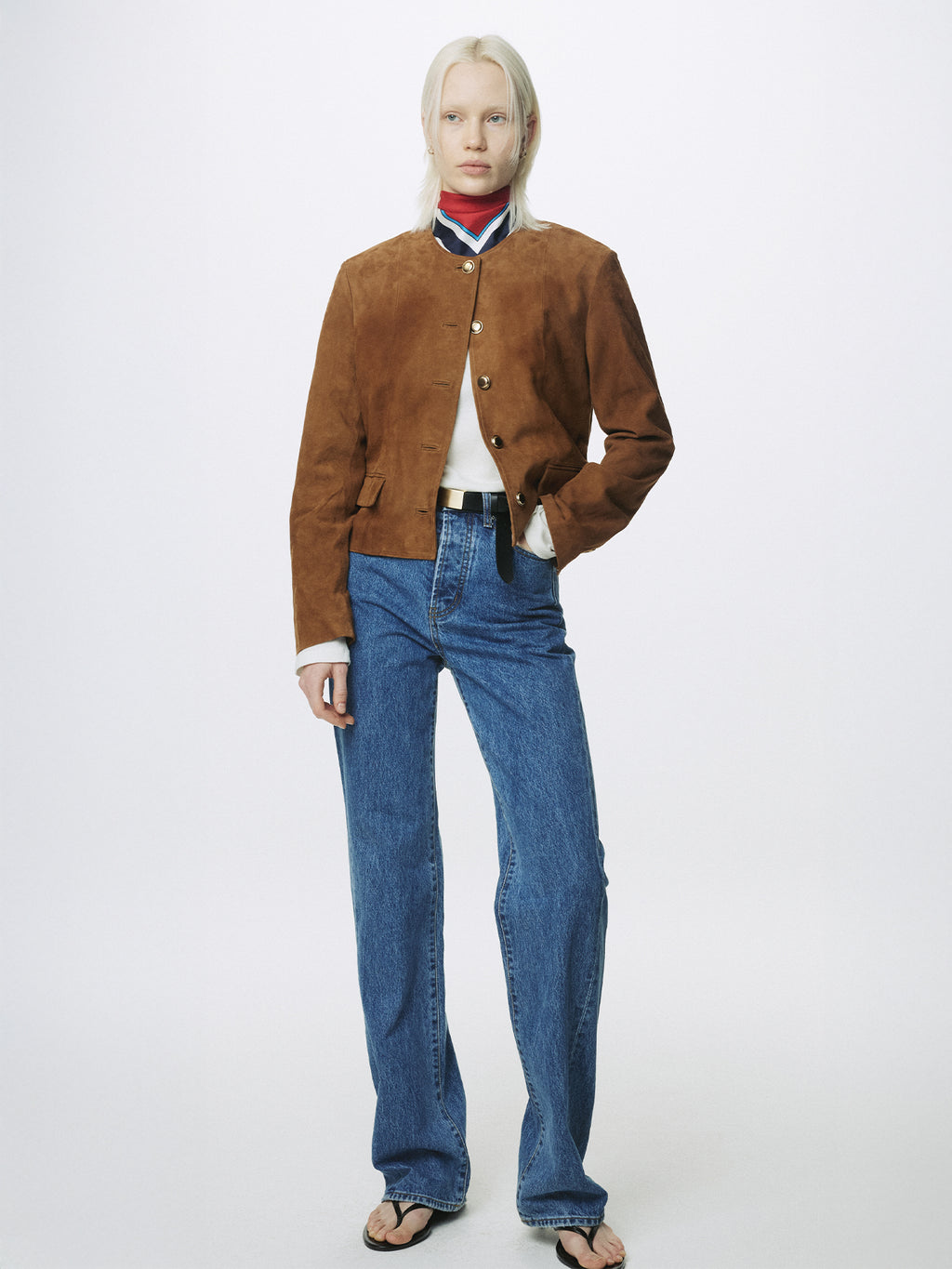 (W) TWISTED SEAM STRAIGHT-LEG DENIM JEANS_ WASHED BLUE