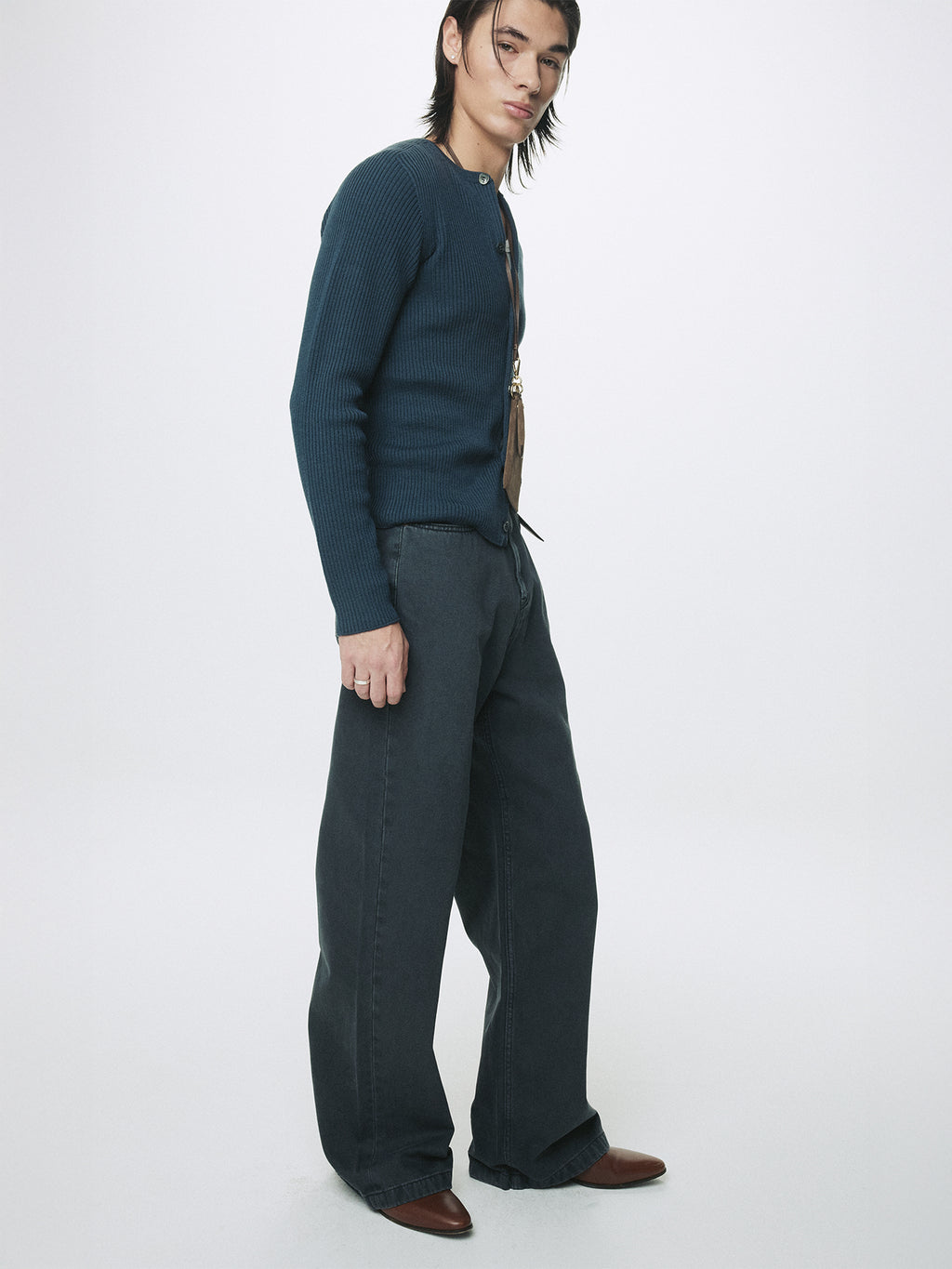 WIDE-LEG DENIM JEANS_ FADED CARBON