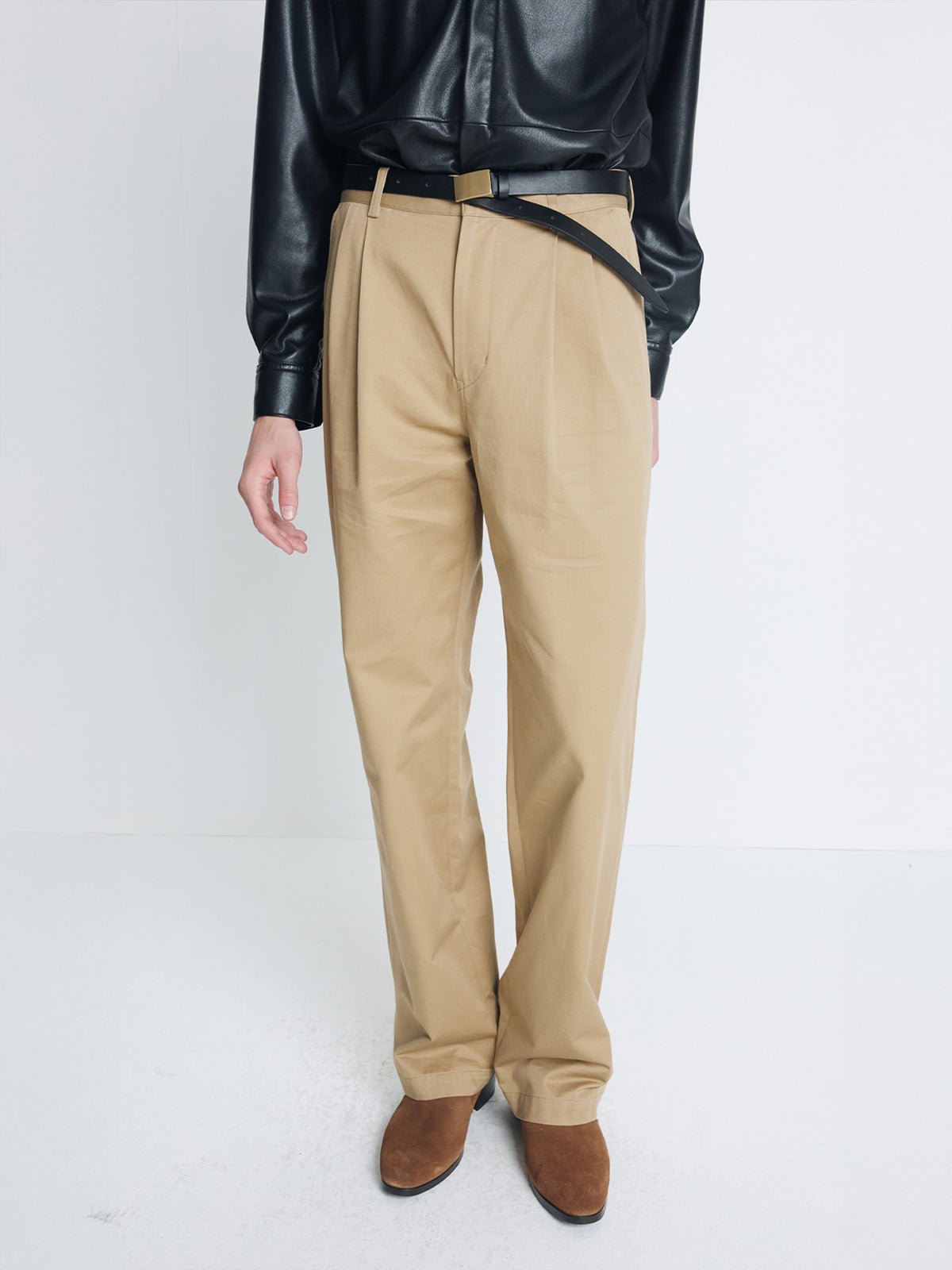 COTTON DRILL PLEATED CHINO PANTS_ BEIGE