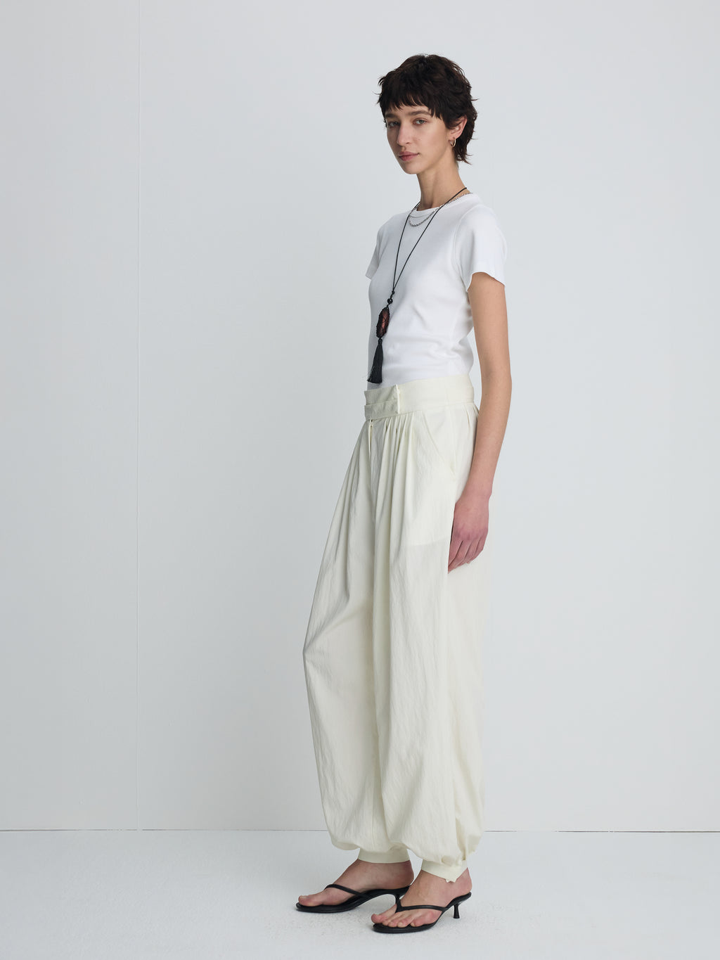 (W) RIBBED HALF SLEEVE T-SHIRTS_ WHITE