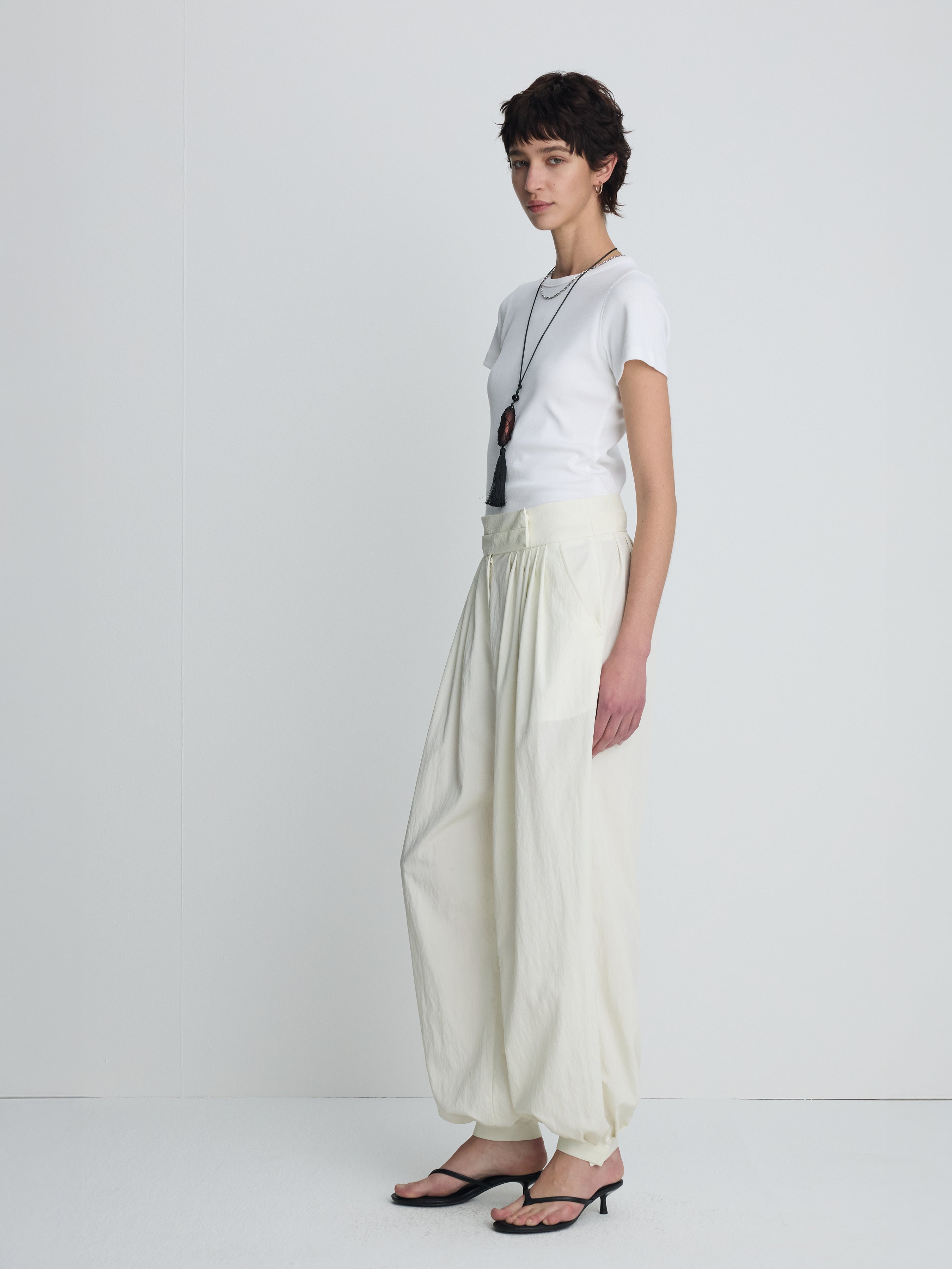 (W) RIBBED HALF SLEEVE T-SHIRTS_ WHITE