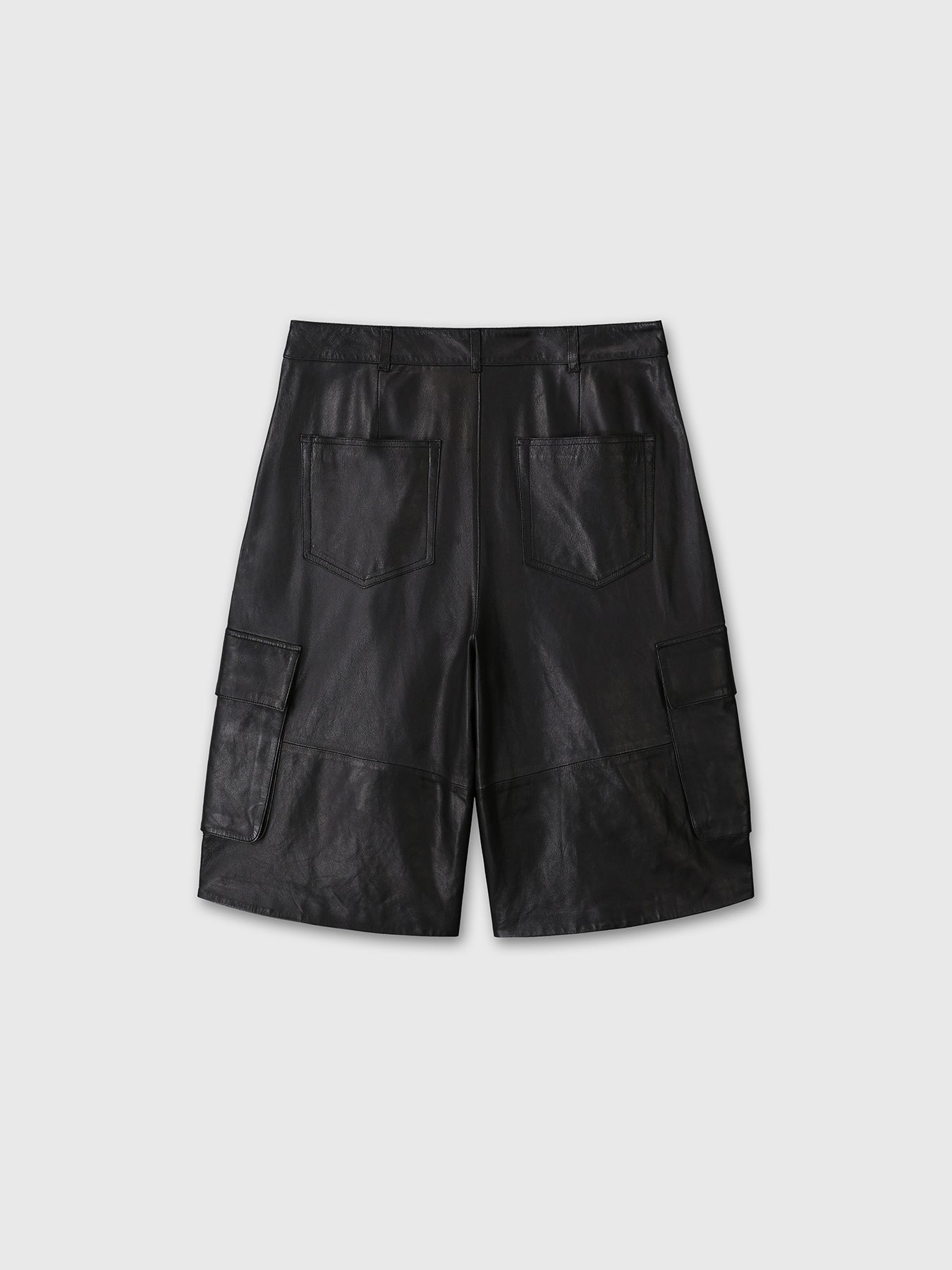 (W) LAMB LEATHER CARGO SHORTS_ BLACK
