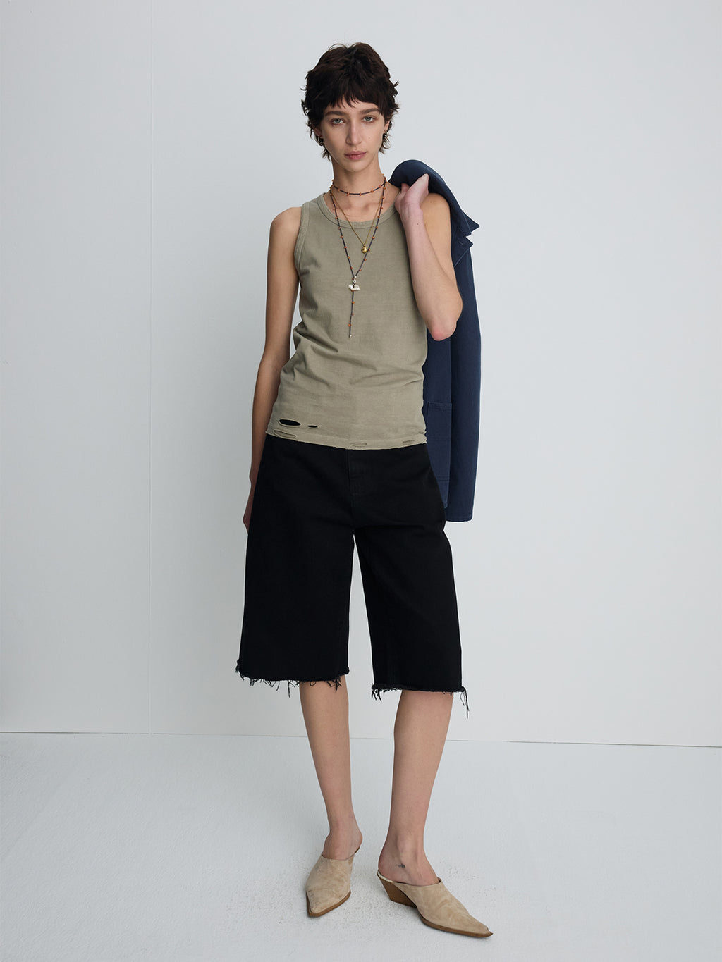 (W) HAND-DISTRESSED REGURAL TANK TOP_ PALE OLIVE