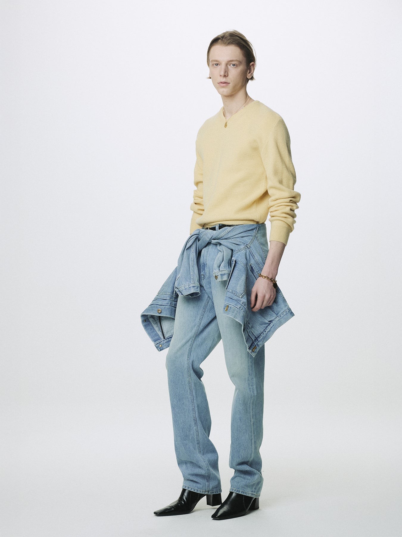 SUPER FINE WOOL COMMANDO V-NECK KNIT_ PALE YELLOW