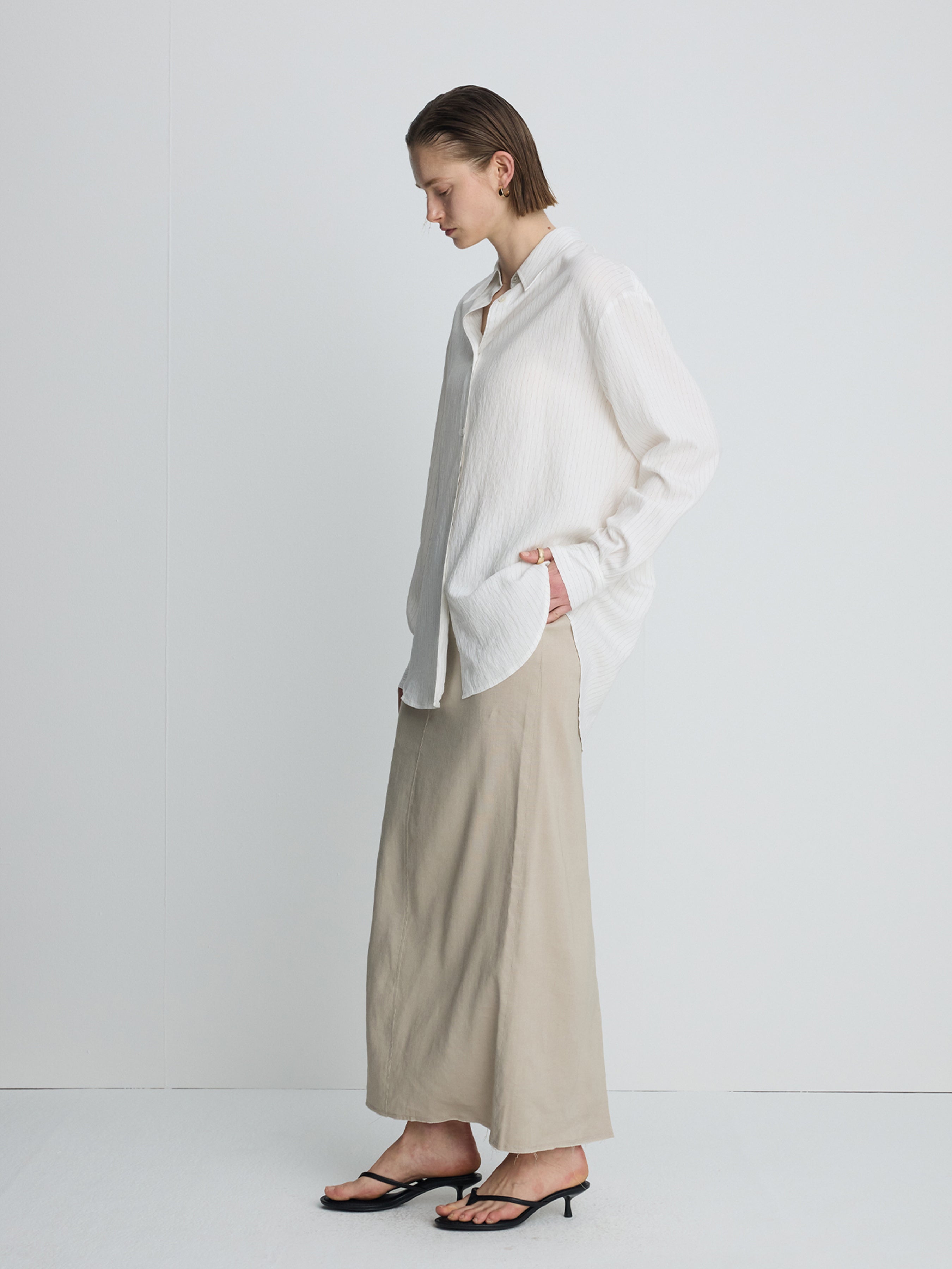 (W) LINEN RELAXED MAXI SKIRT_ SAND