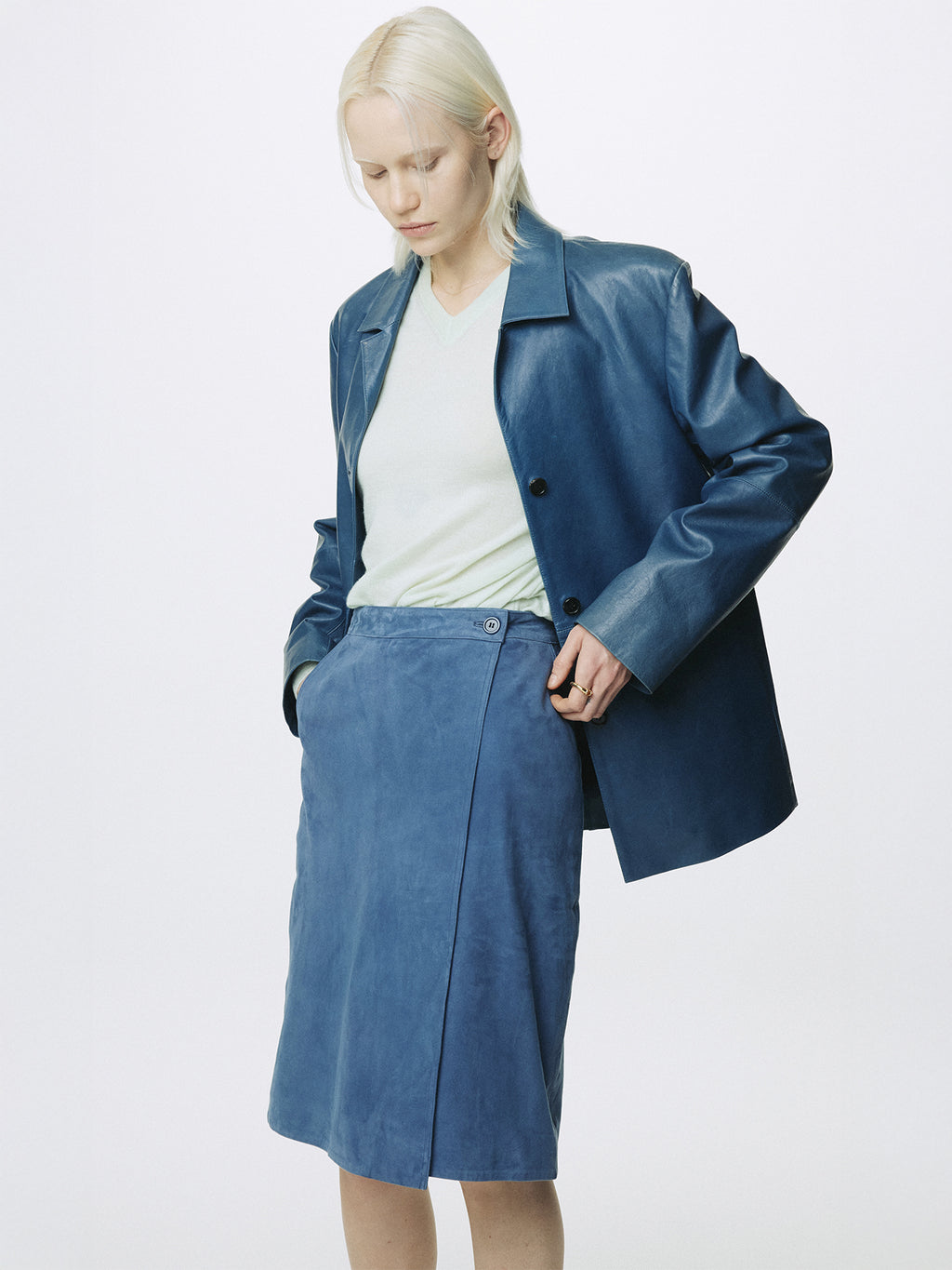 (W) GOAT SUEDE WRAP SKIRT_ MID BLUE