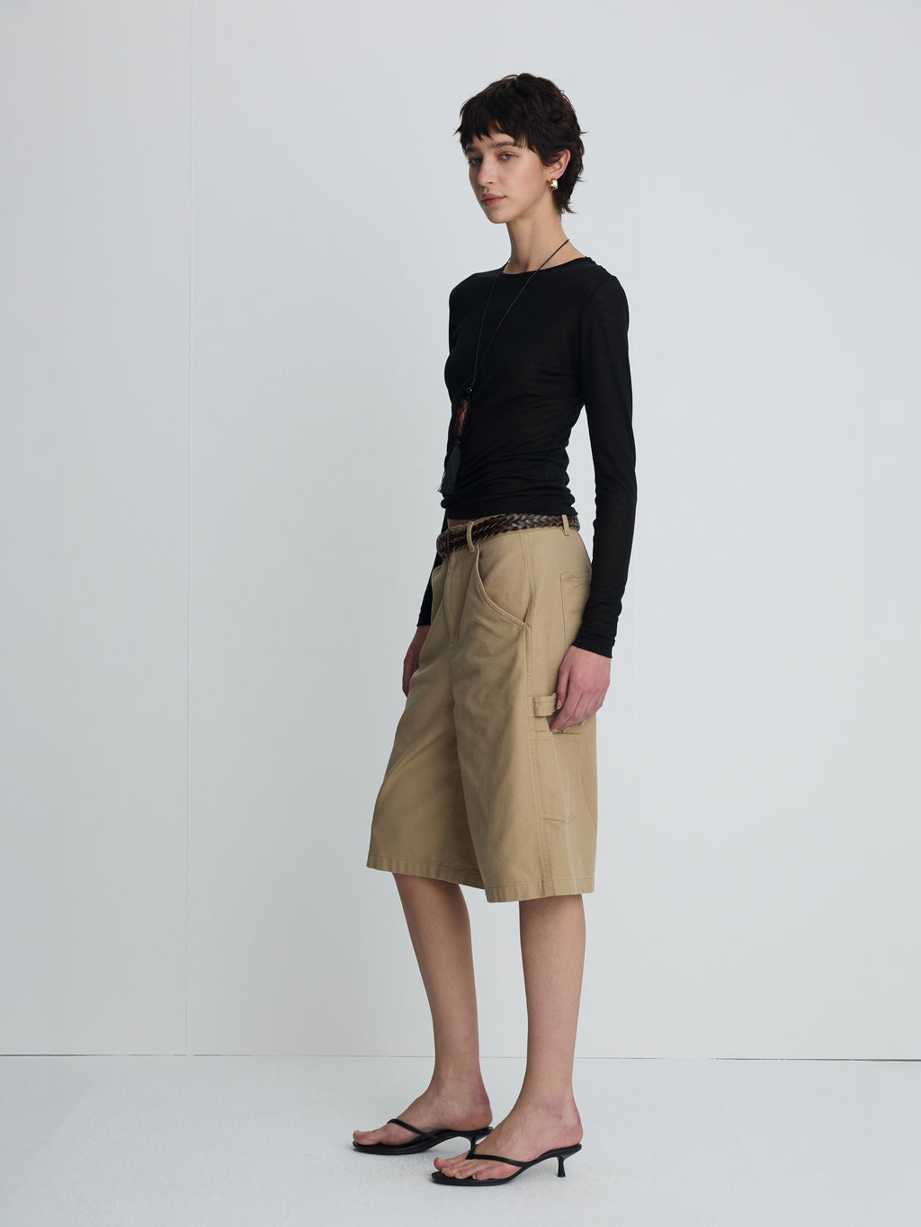 (W) COTTON RELAXED UTILITY SHORTS_ BEIGE