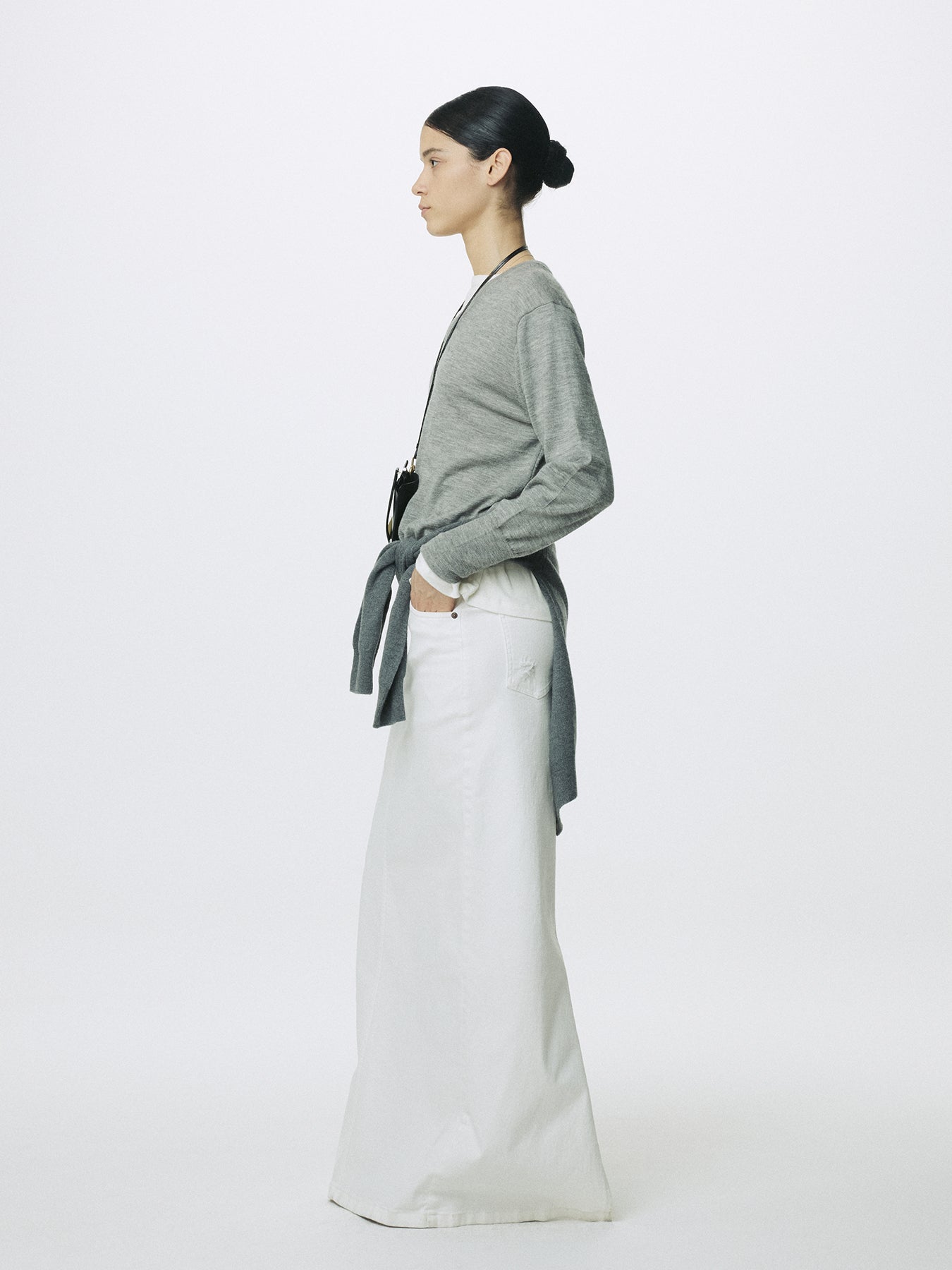 (W) WHITE SLIM FIT DENIM MAXI SKIRT_ OFF WHITE