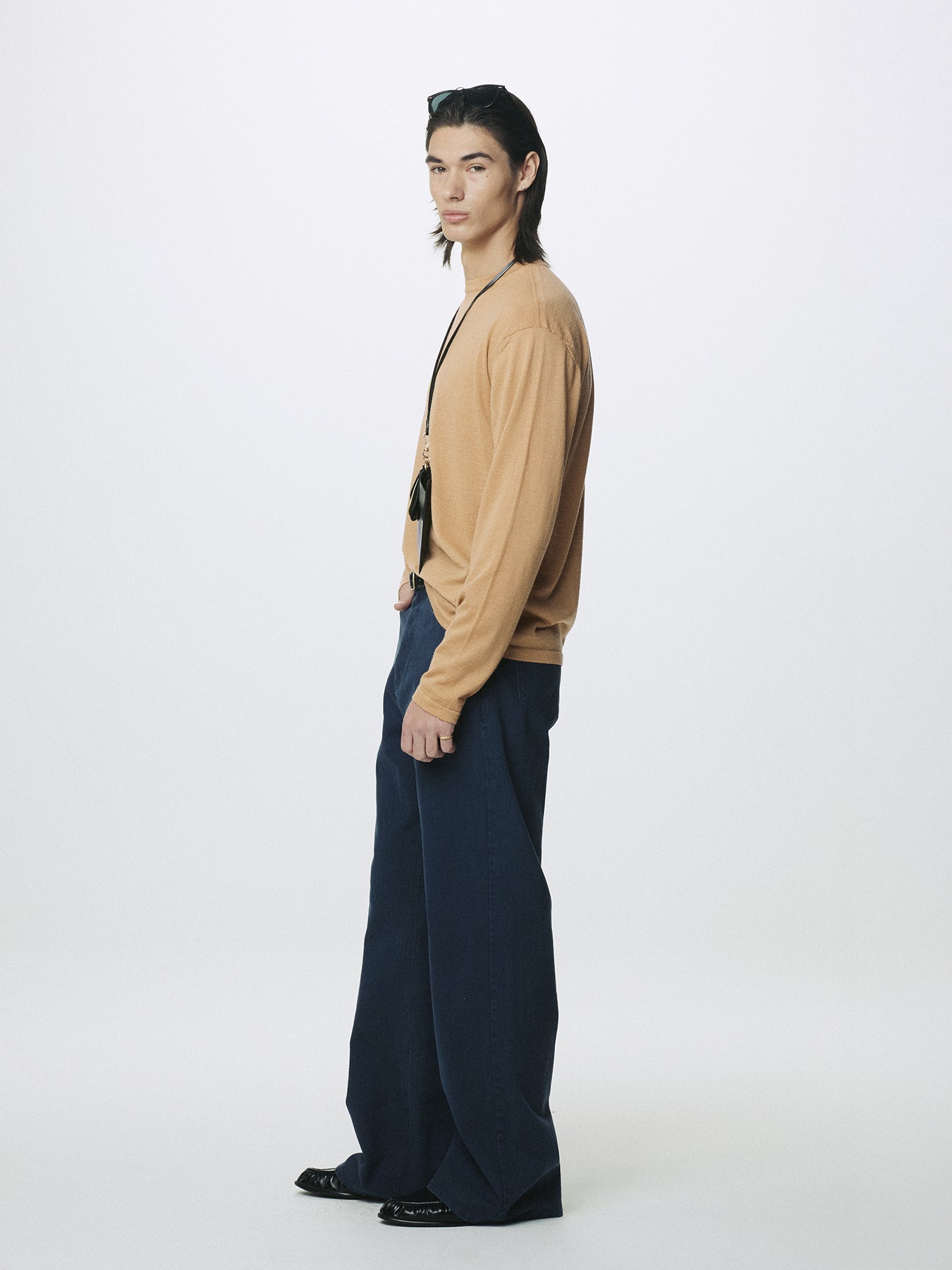 FEATHER-WEIGHT WOOL LONGSLEEVE KNIT_ CUSTARD BEIGE