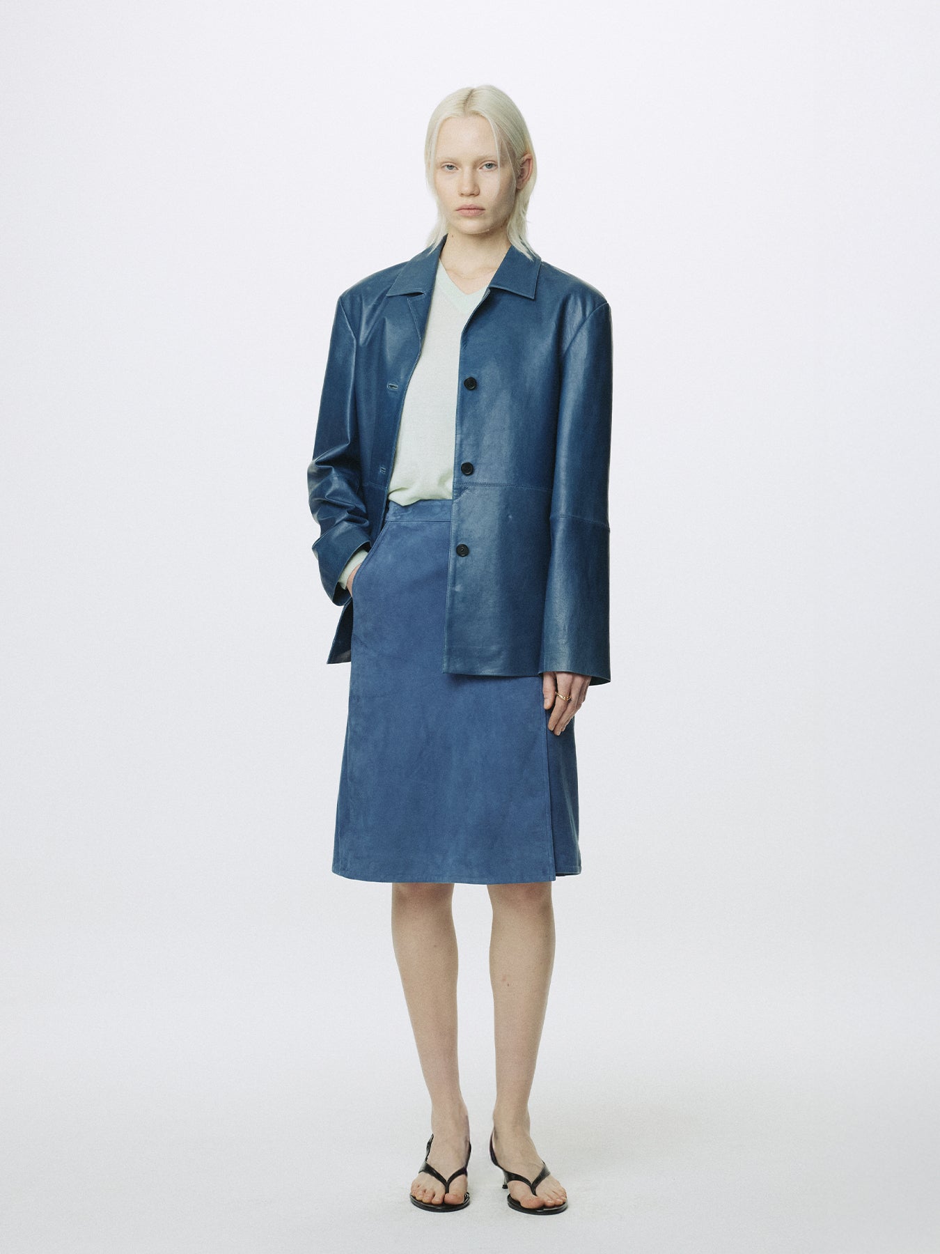 (W) GOAT SUEDE WRAP SKIRT_ MID BLUE