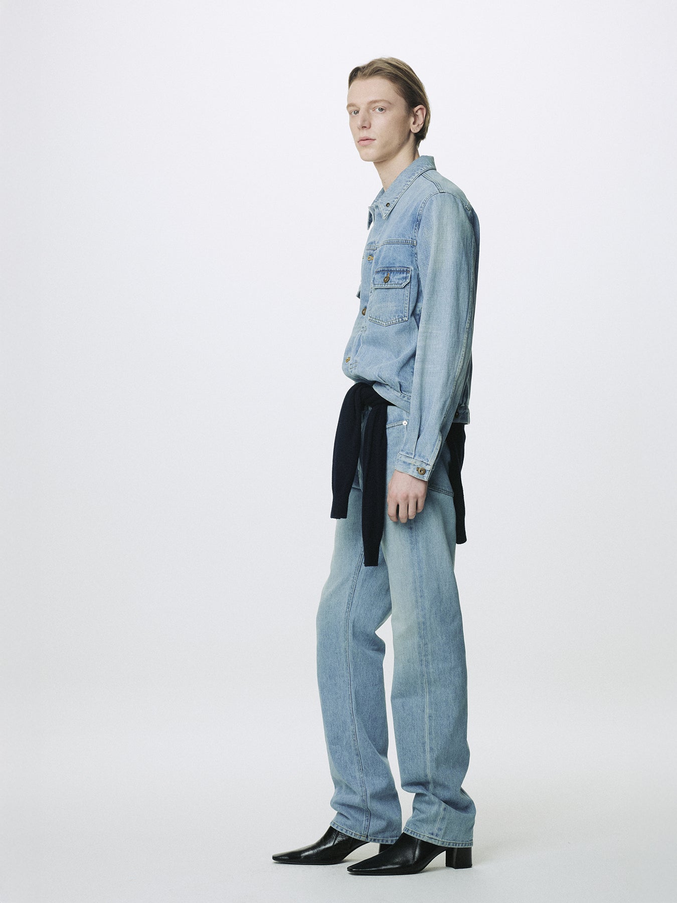 TYPE-2 DENIM TRUCKER_ LIGHT BLUE