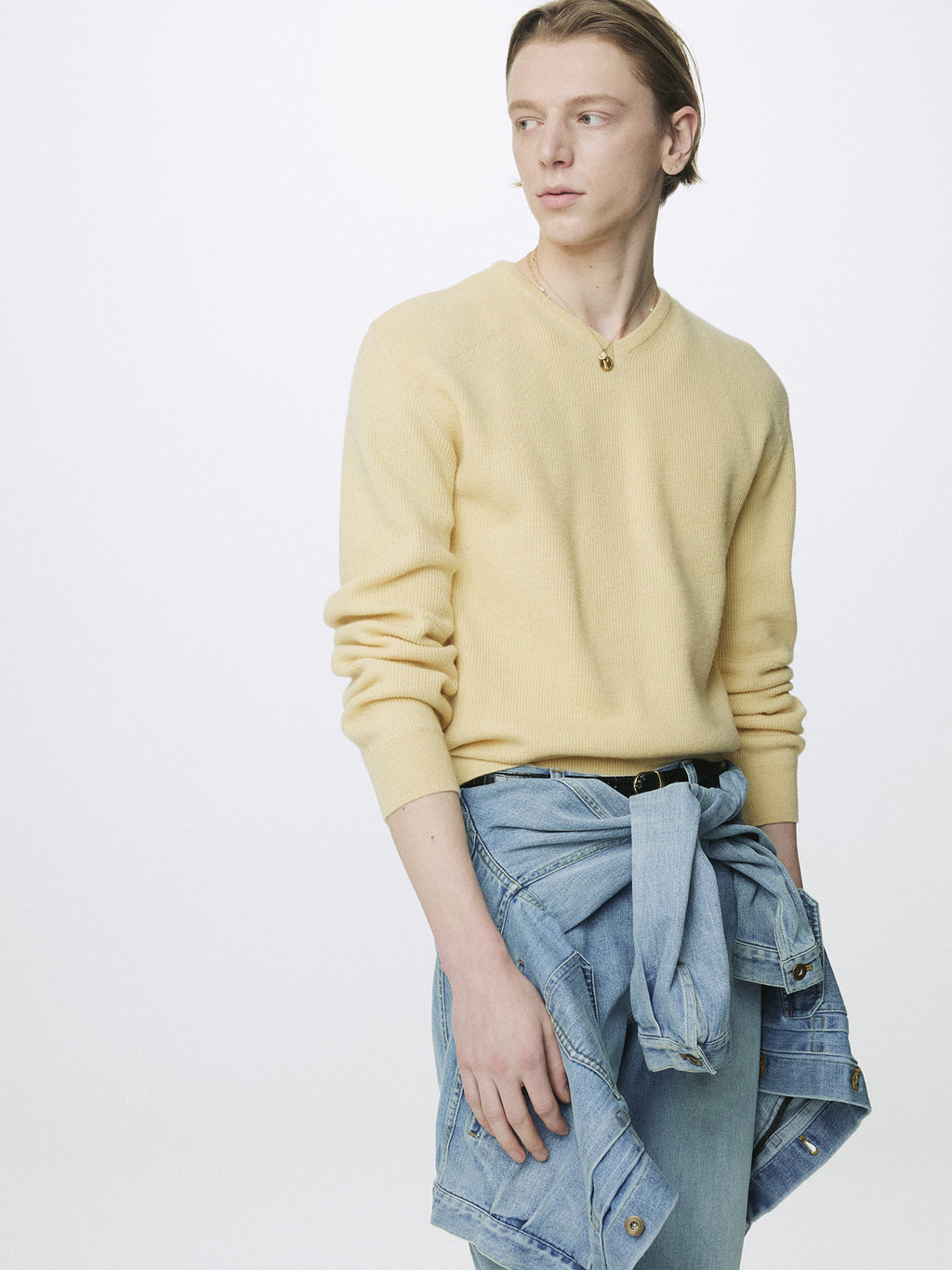 SUPER FINE WOOL COMMANDO V-NECK KNIT_ PALE YELLOW