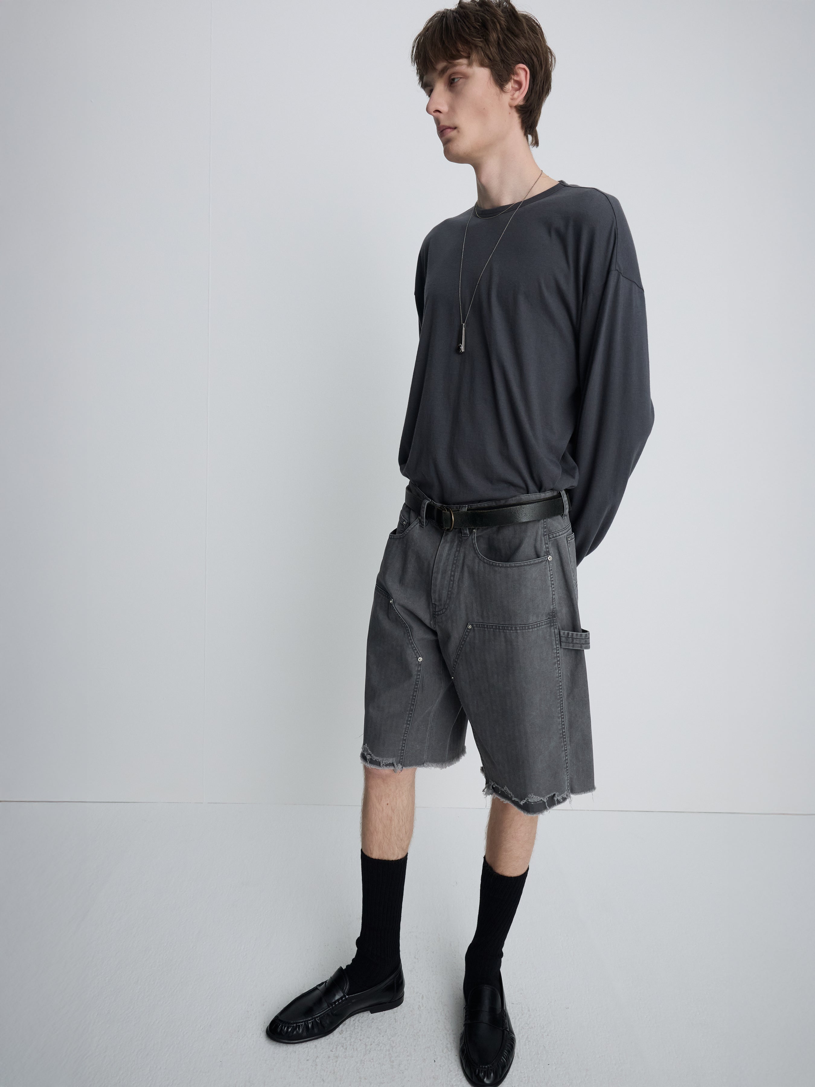 HAND DISTRESSED HBT DOUBLE KNEE SHORTS_ FADED CARBON