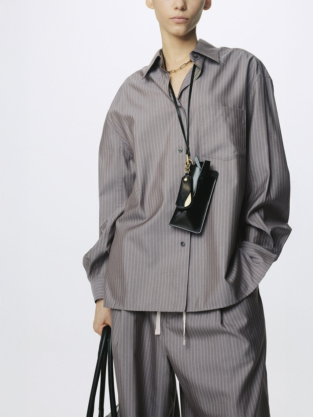 (W) SILK WOOL OVERSIZED RAW EDGE SHIRT_ DARK GREY STRIPE