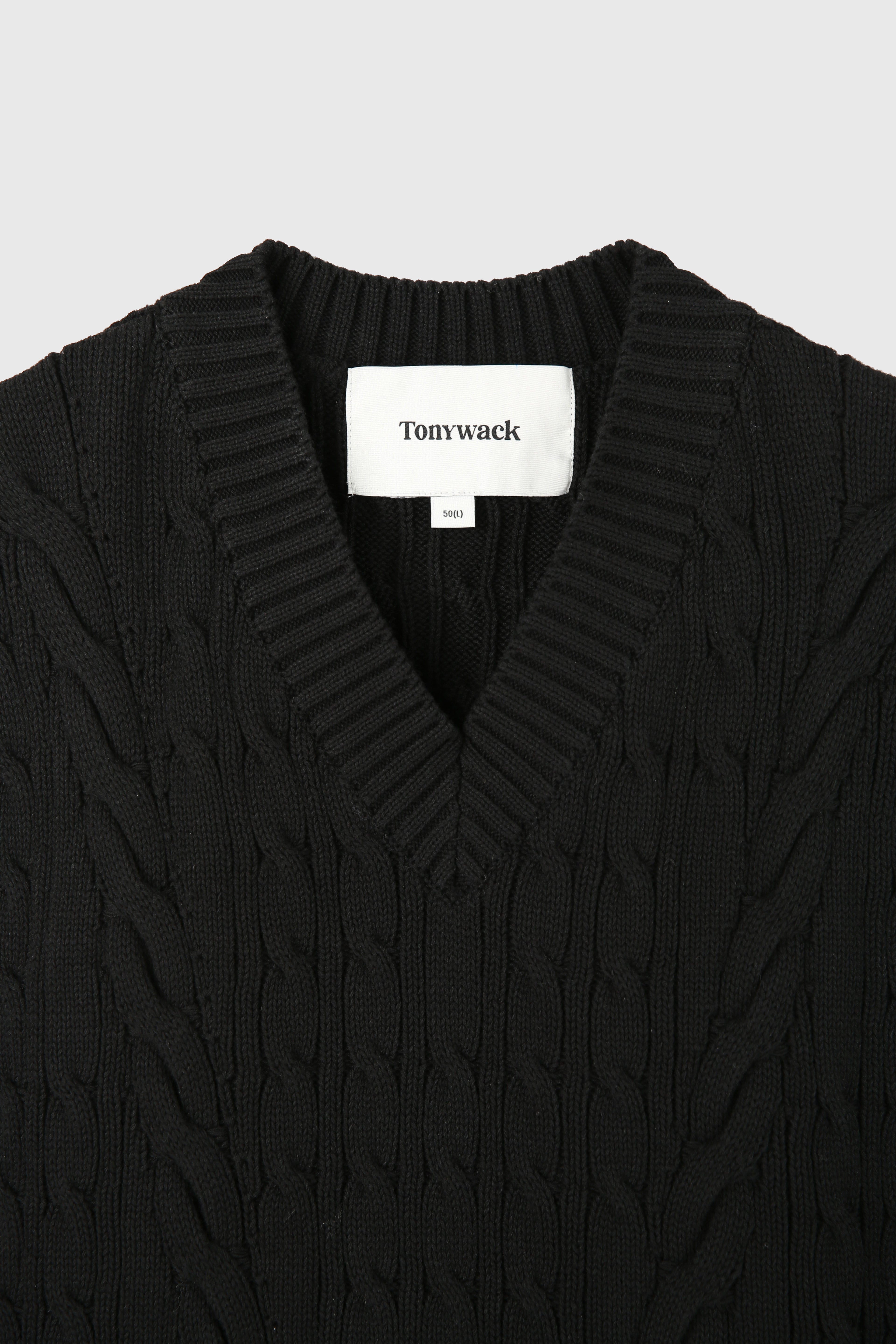 Cotton Twist V-Cable knit Vest_ Black