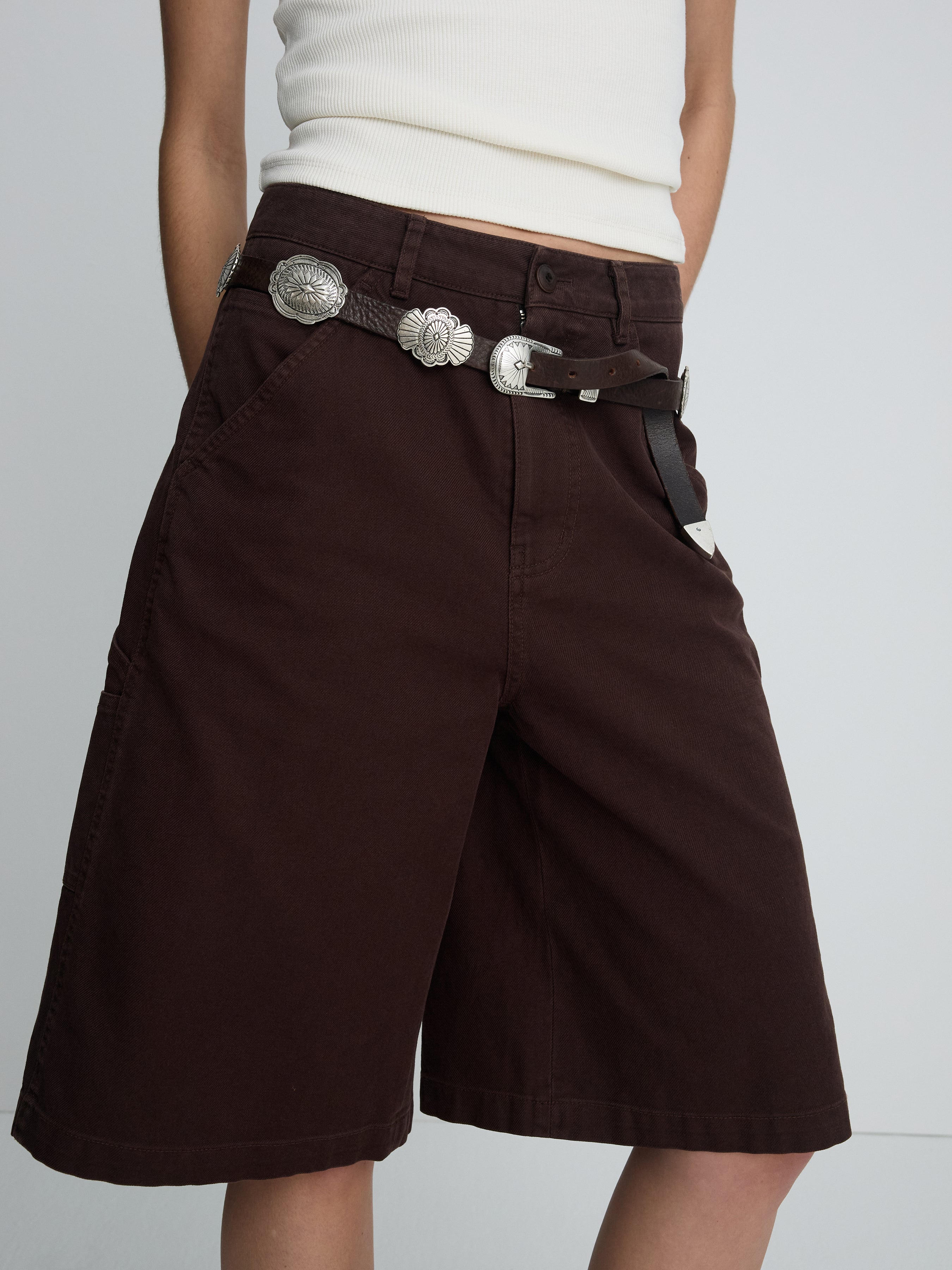 (W) COTTON RELAXED UTILITY SHORTS_ BURNT MARRON