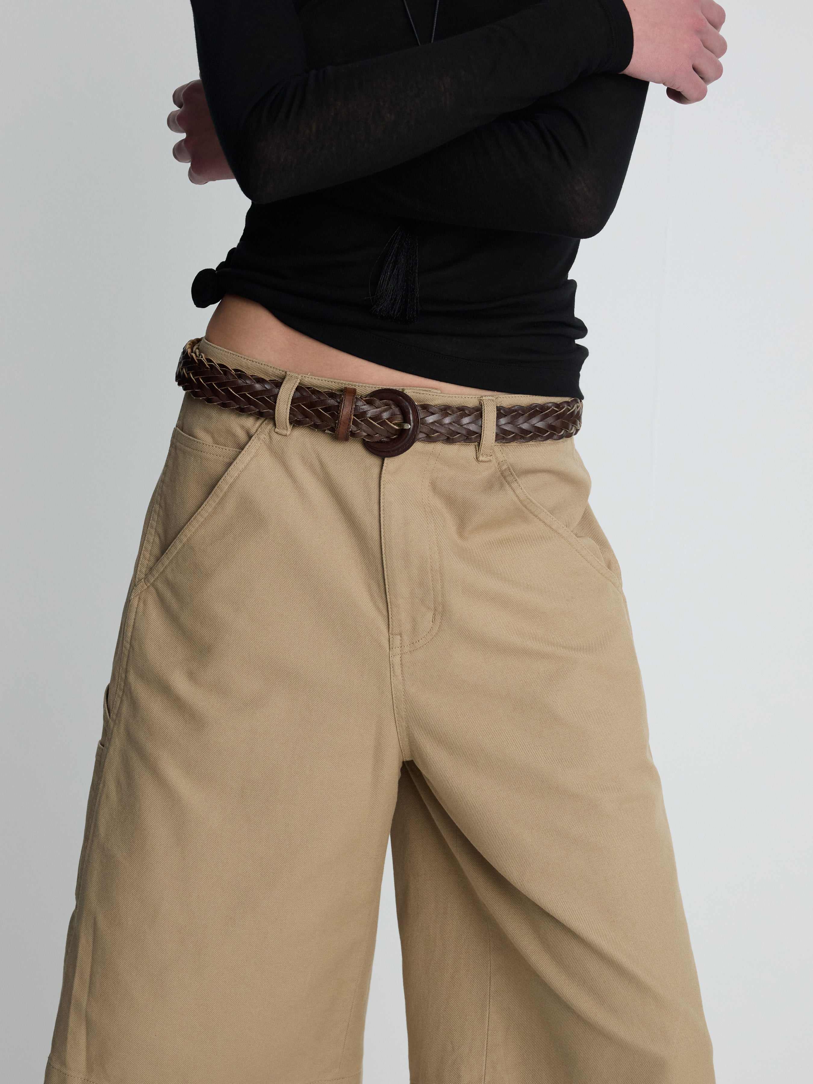 (W) COTTON RELAXED UTILITY SHORTS_ BEIGE
