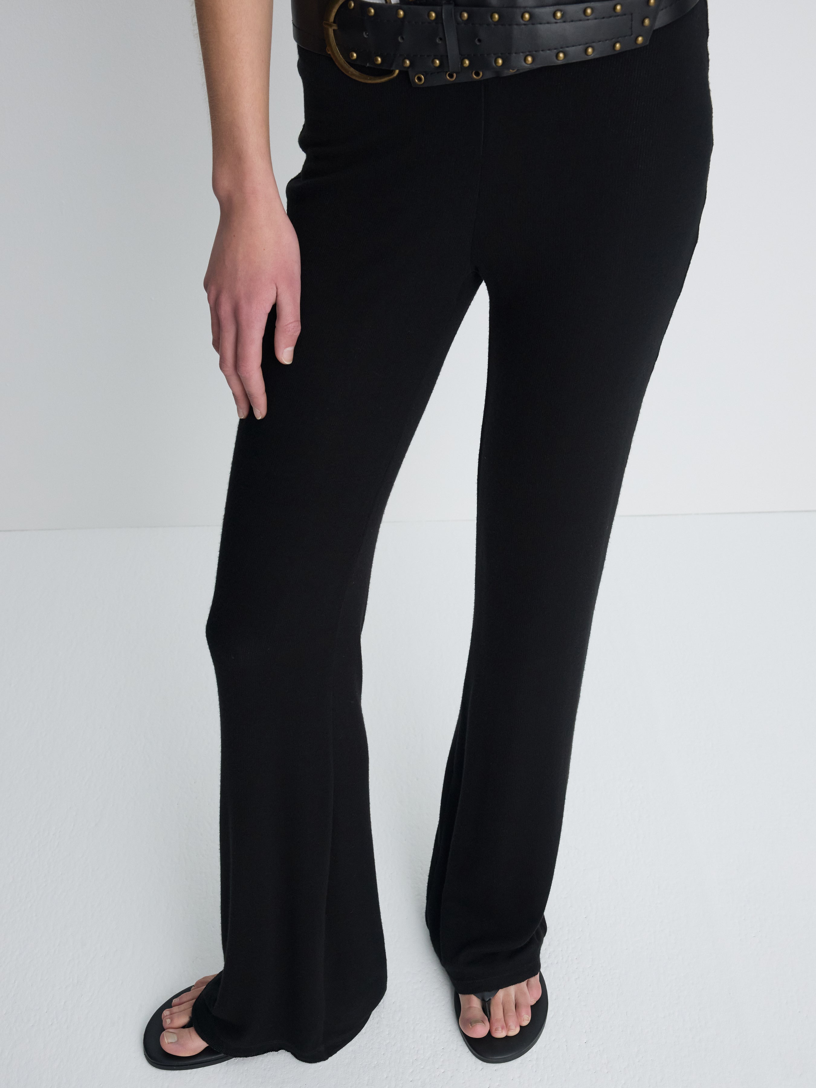 (W) TENCEL RIBBED FLARED PANTS_ BLACK