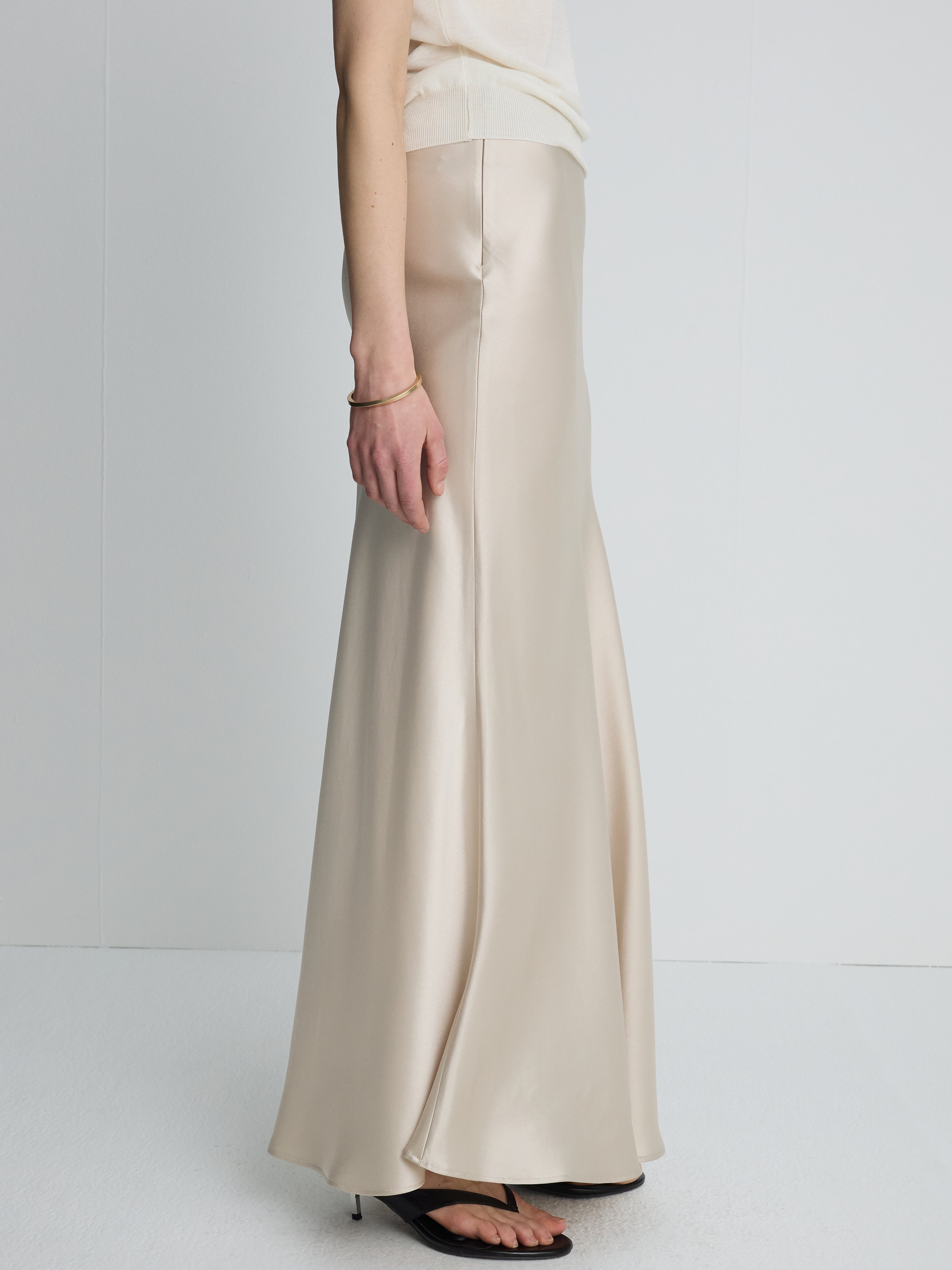 (W) SLIP MAXI SKIRT_ BEIGE