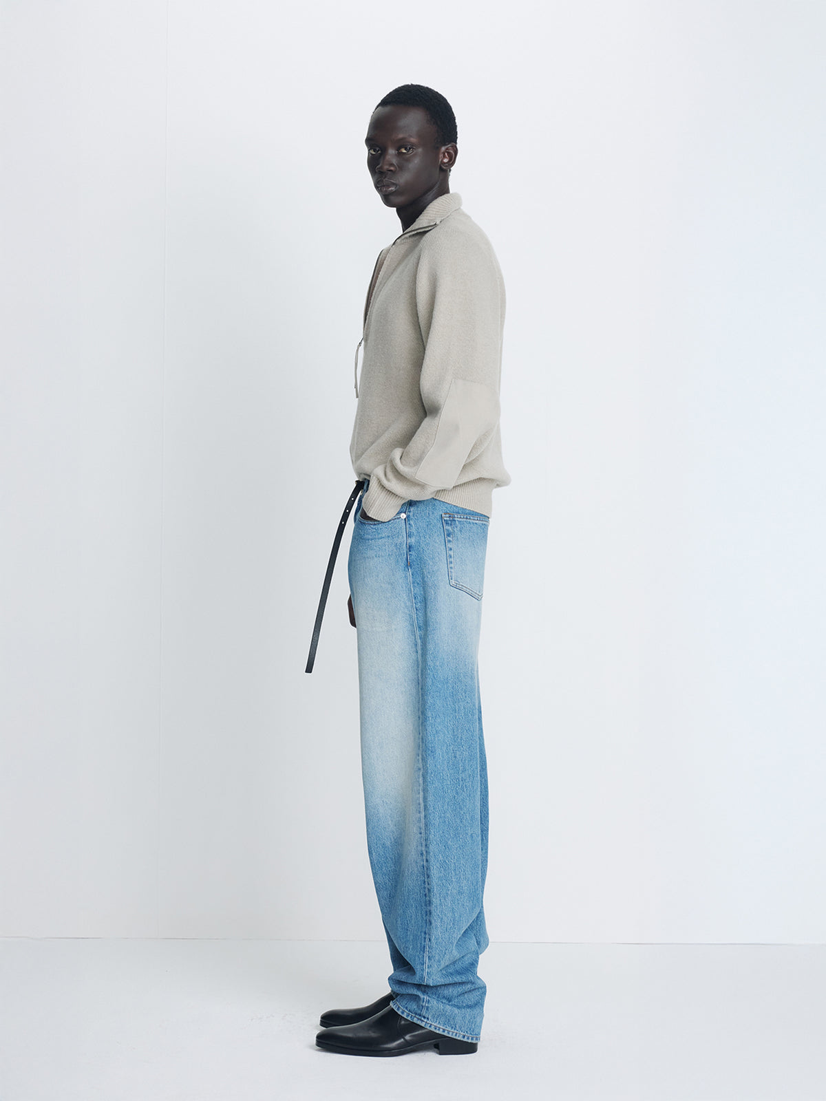 LOOSE TAPERED DENIM JEANS_ VINTAGE WASHED BLUE