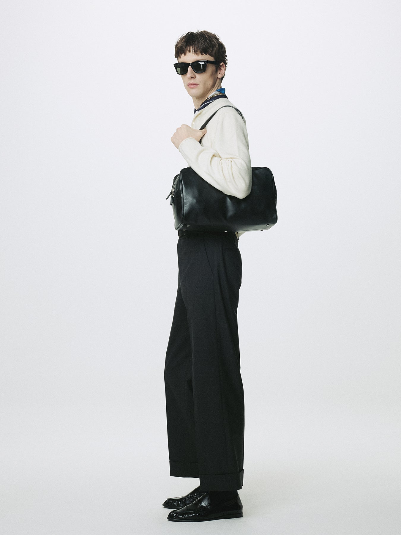 SOFT LEATHER SQUARE VALISE BAG_ BLACK