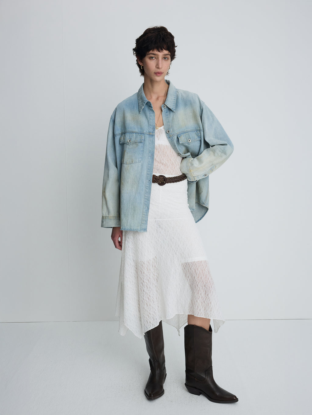 (W) HAND DISTRESSED VINTAGE RELAXED SHIRTS_ WASHED LIGHT BLUE
