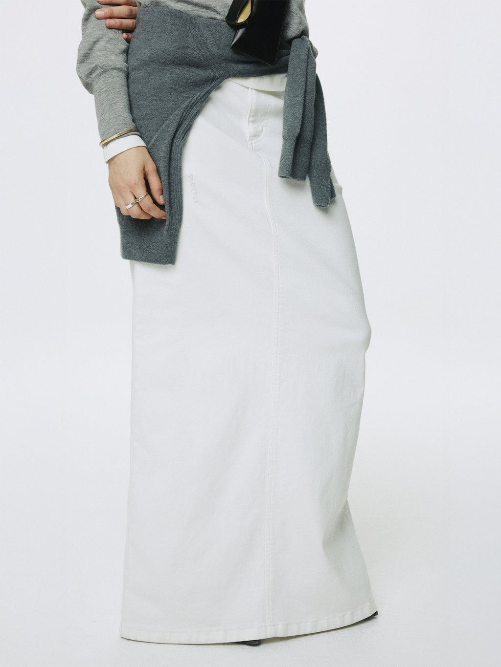 (W) WHITE SLIM FIT DENIM MAXI SKIRT_ OFF WHITE
