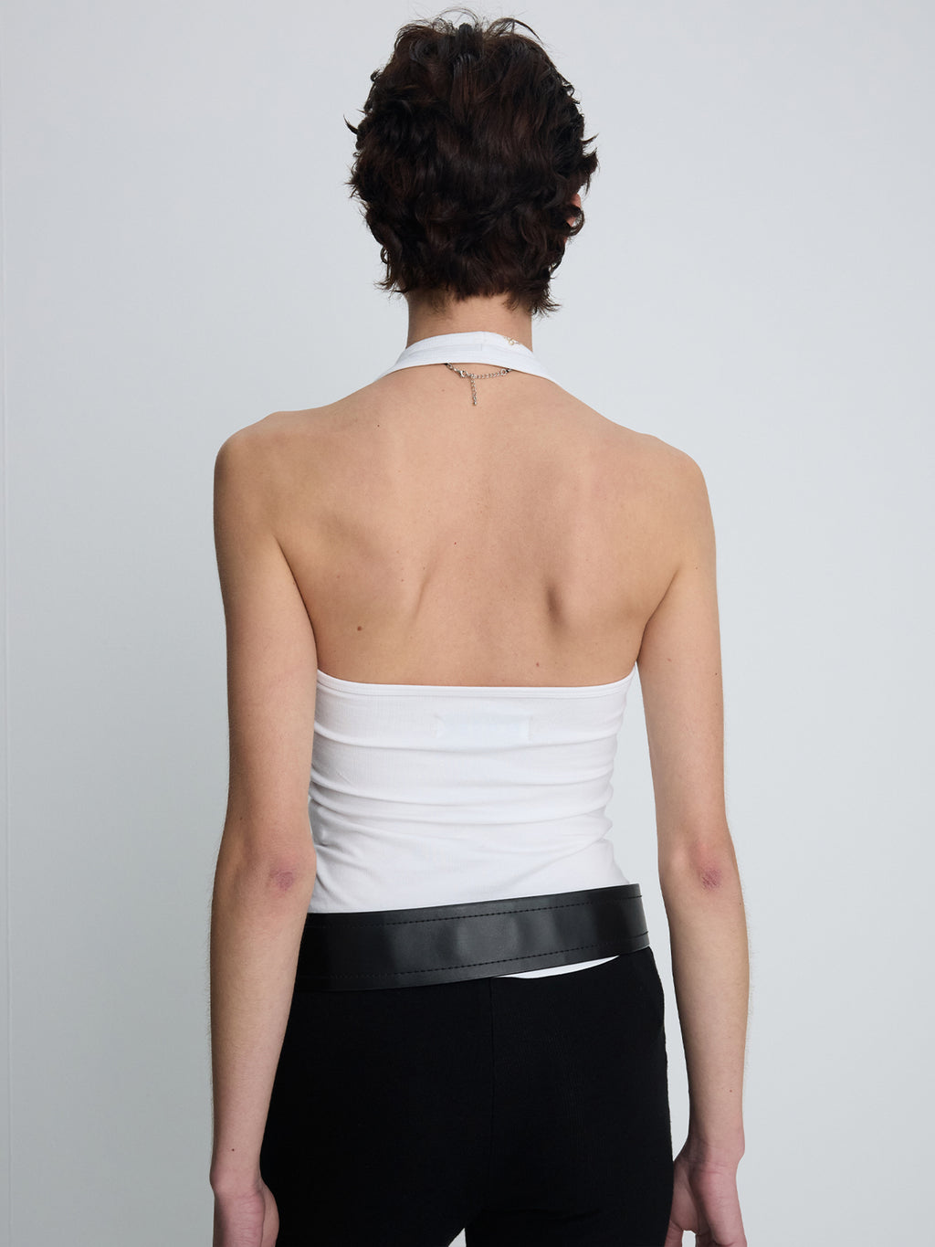 (W) HALTER-NECK SLEEVELESS TOP_ OFF WHITE