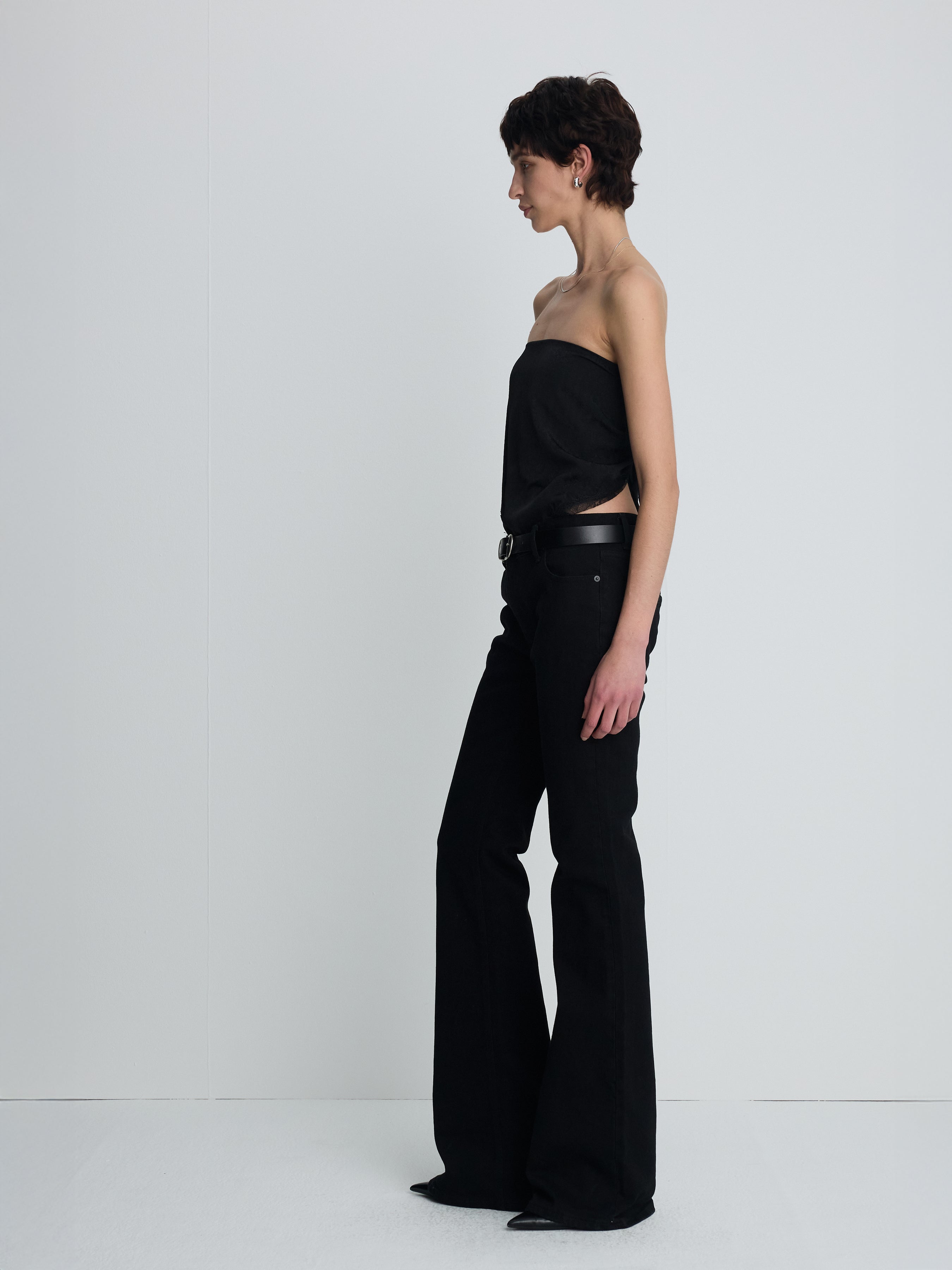 (W) LOW-RISE DENIM BOOTCUT TROUSERS_ WASHED BLACK