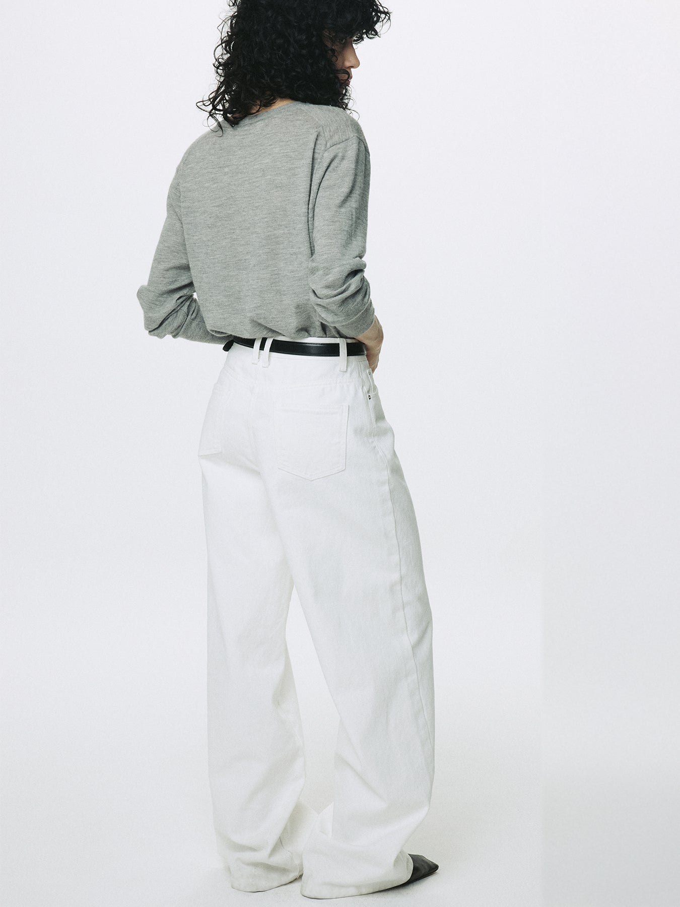 (W) WIDE-LEG BAGGY DENIM JEANS_ OFF WHITE
