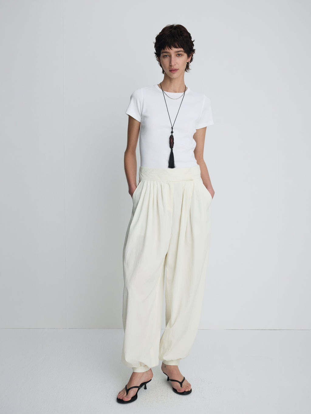 (W) RIBBED HALF SLEEVE T-SHIRTS_ WHITE