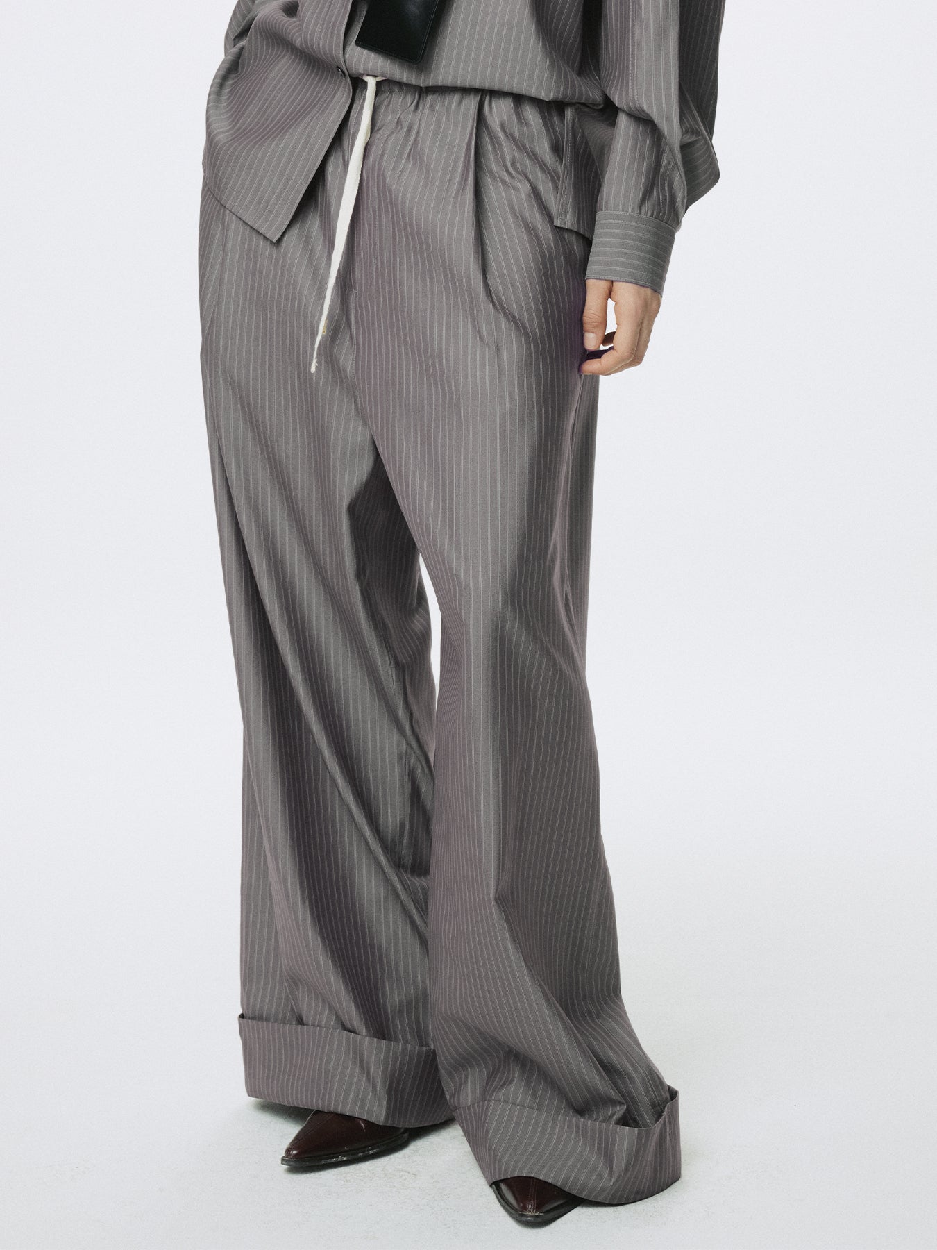 (W) SILK WOOL WIDE LEG PAJAMA TROUSERS_ DARK GREY STRIPE