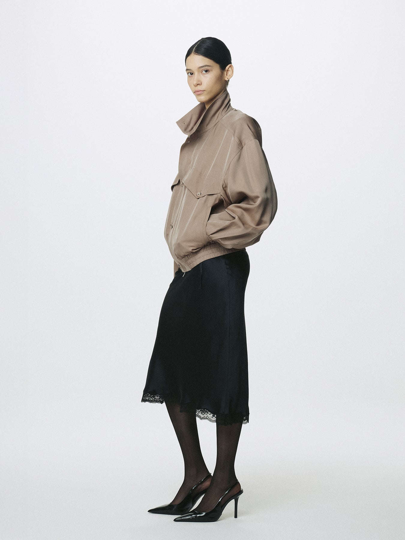 (W) OVERSIZED STAND COLLAR BLOUSON_ SAND