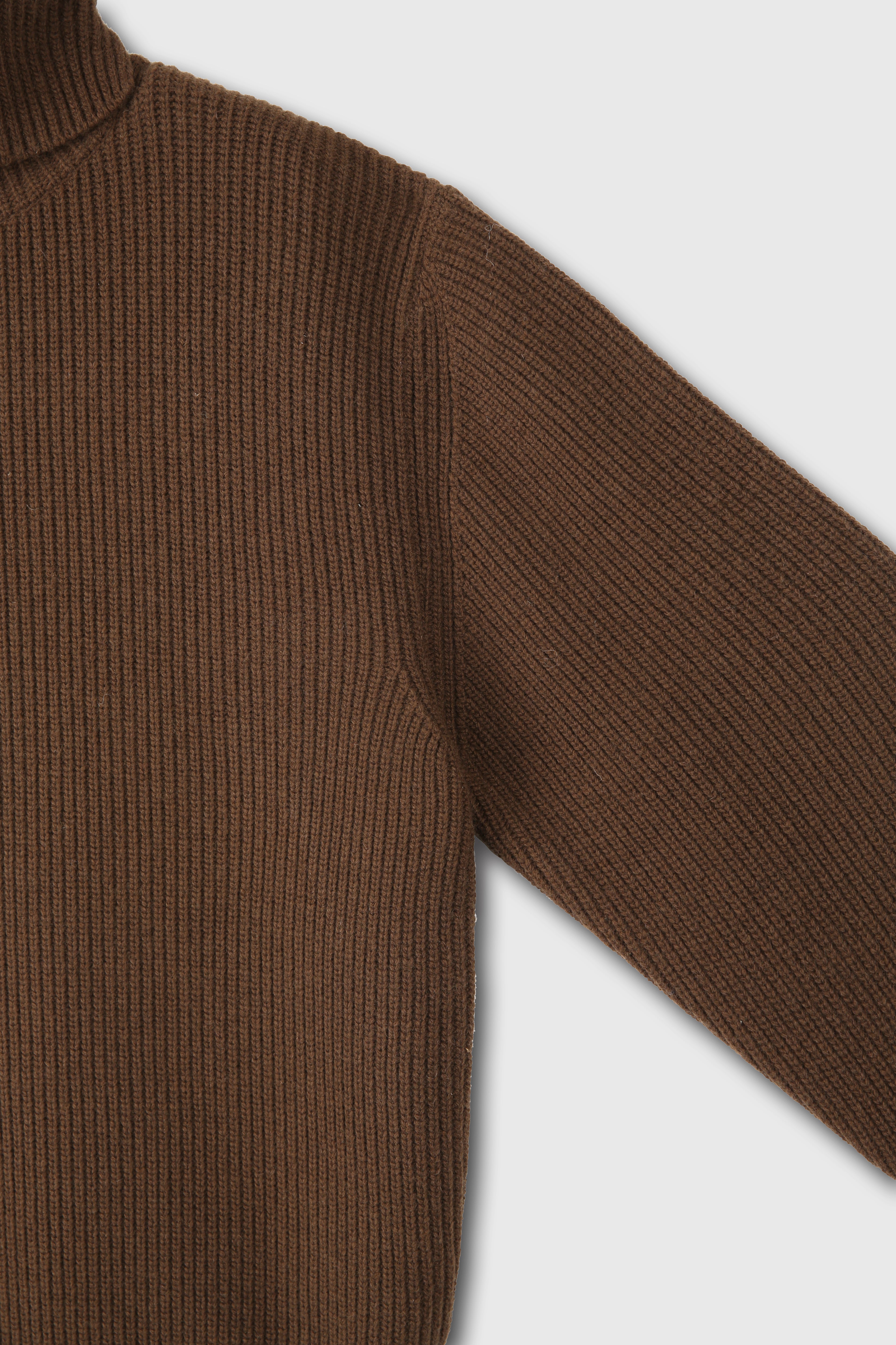 Hard Twist Wool Slit Turtleneck Knit_ Brown