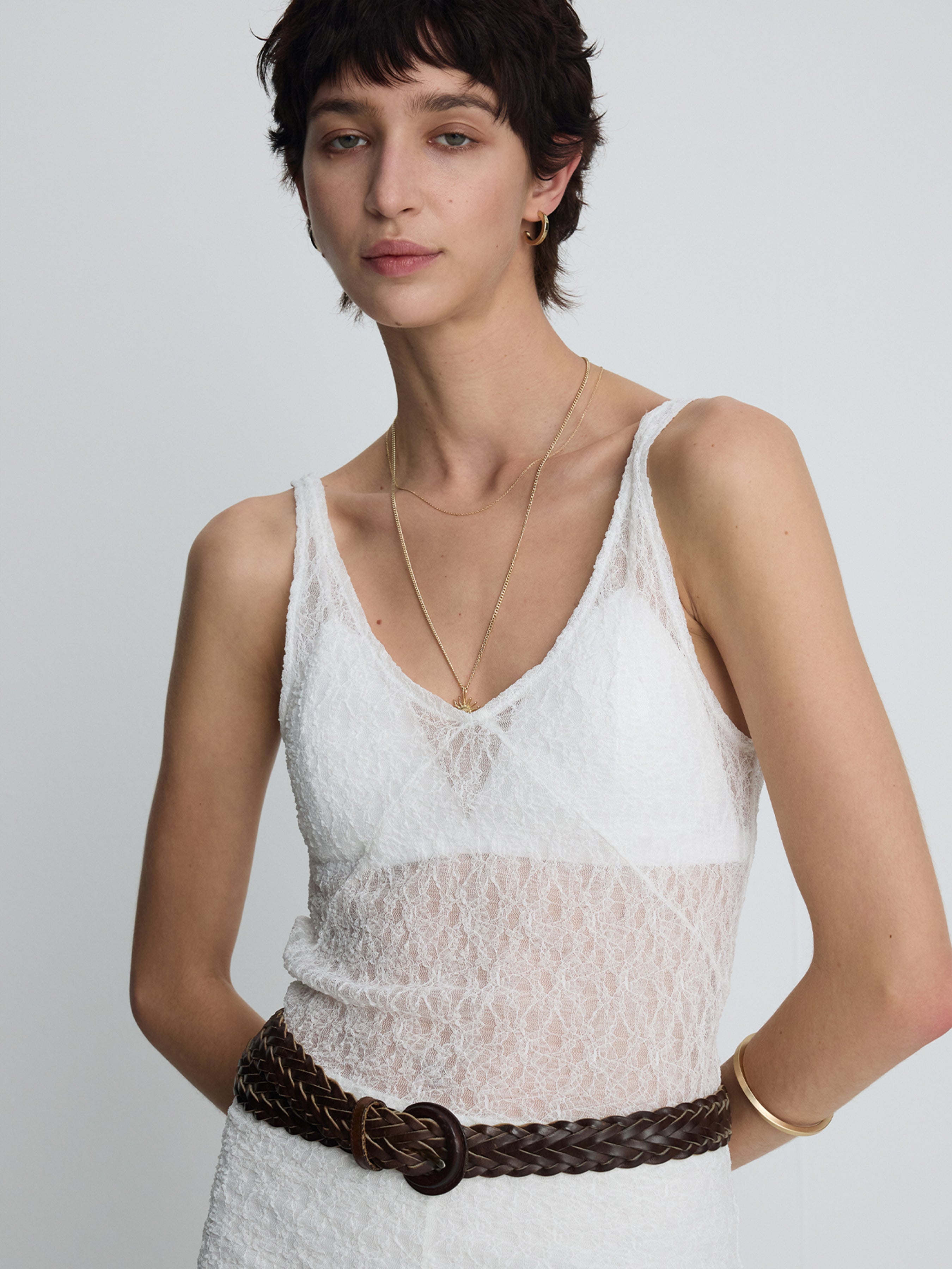 (W) LACE SLEEVELESS MAXI DRESS_ OFF WHITE