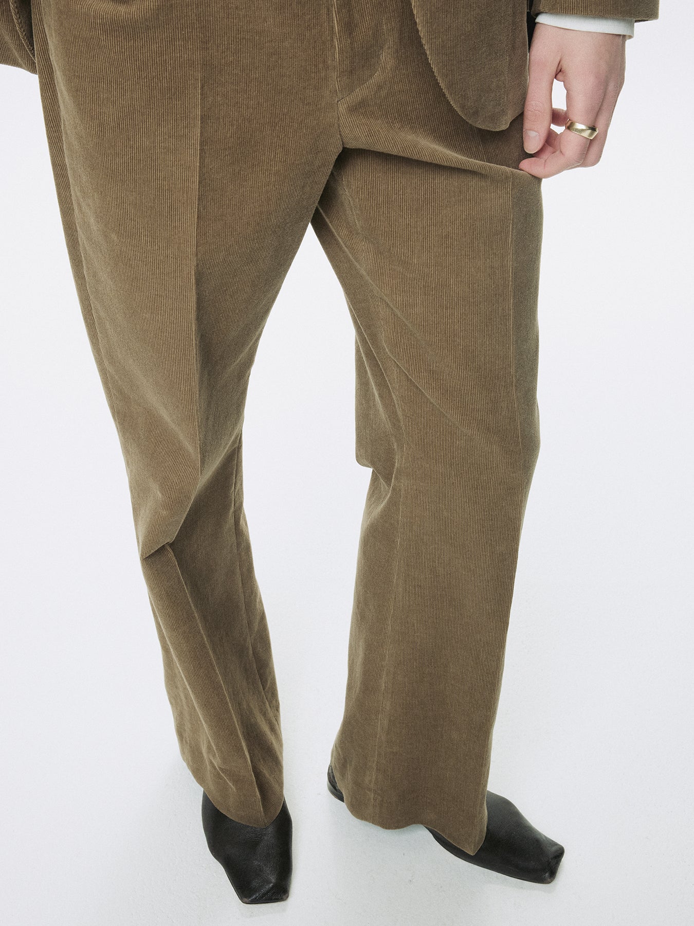 CORDUROY FLARED TROUSERS_ BEIGE TAUPE