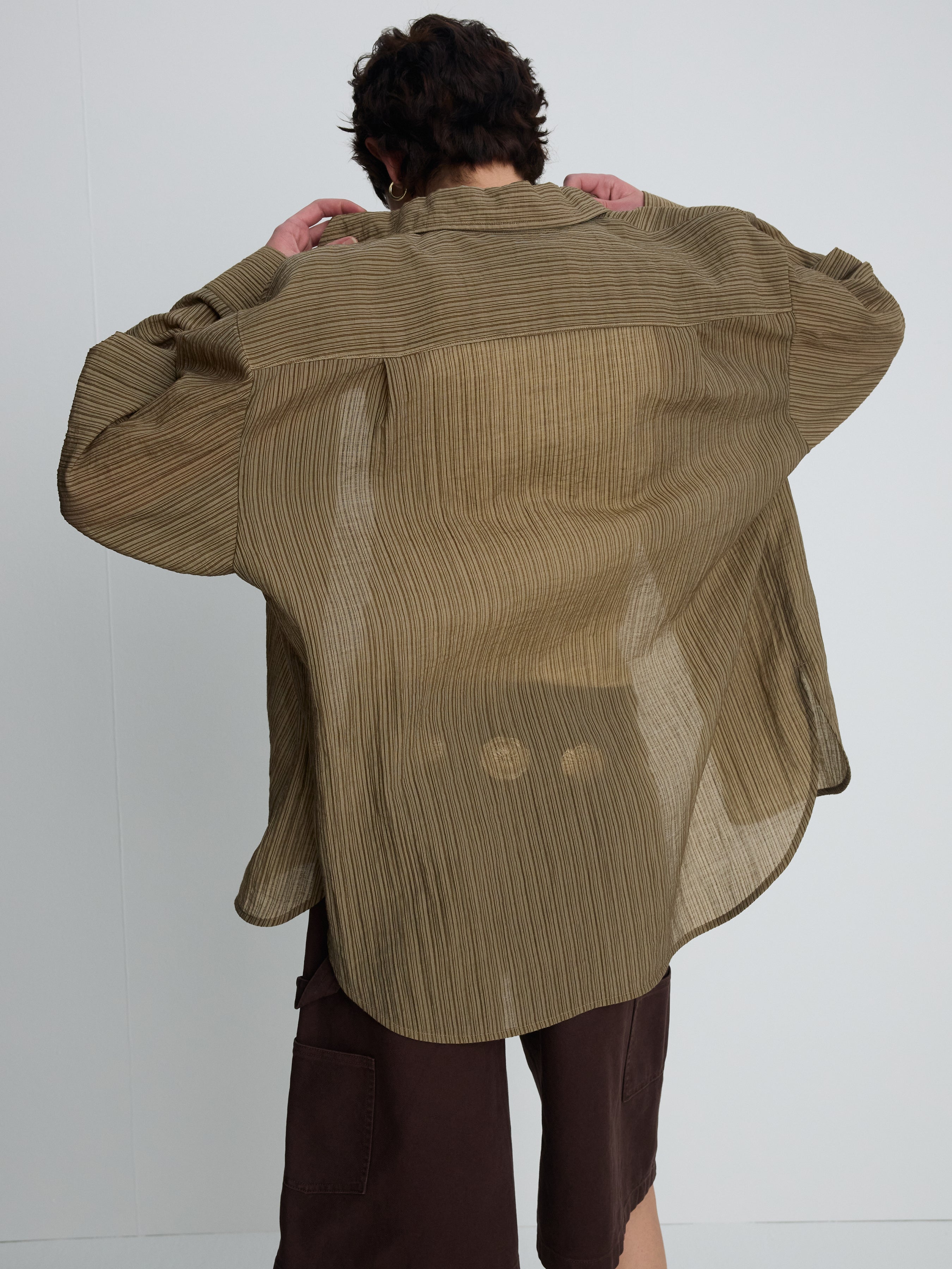 (W) LYOCELL OVERSIZED STRIPE SHIRT_ OLIVE STRIPE