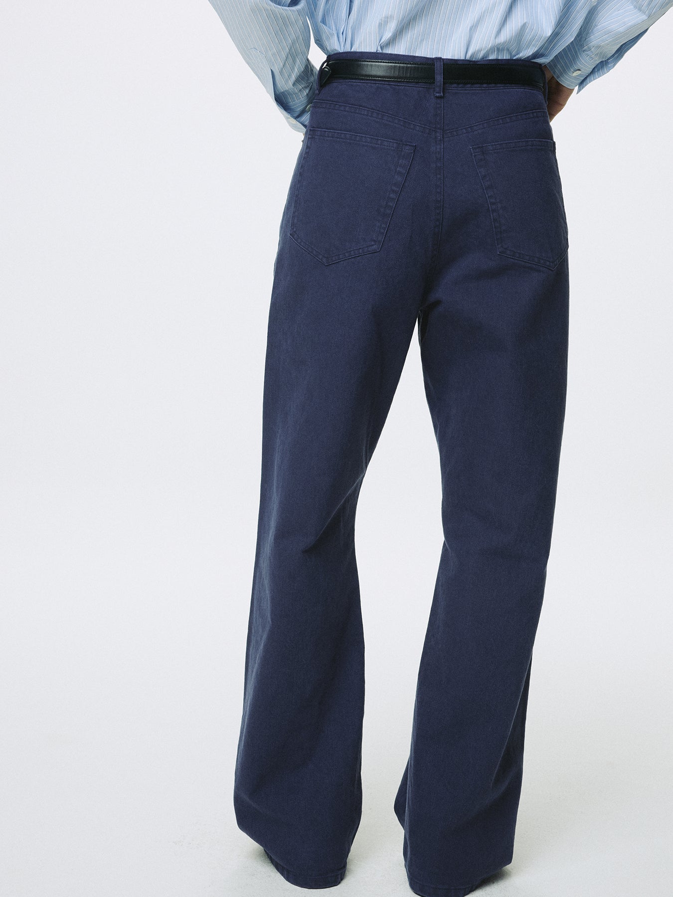 (W) WASHED COTTON TWILL LOOSE FLARED JEANS_ PURPLE BLUE