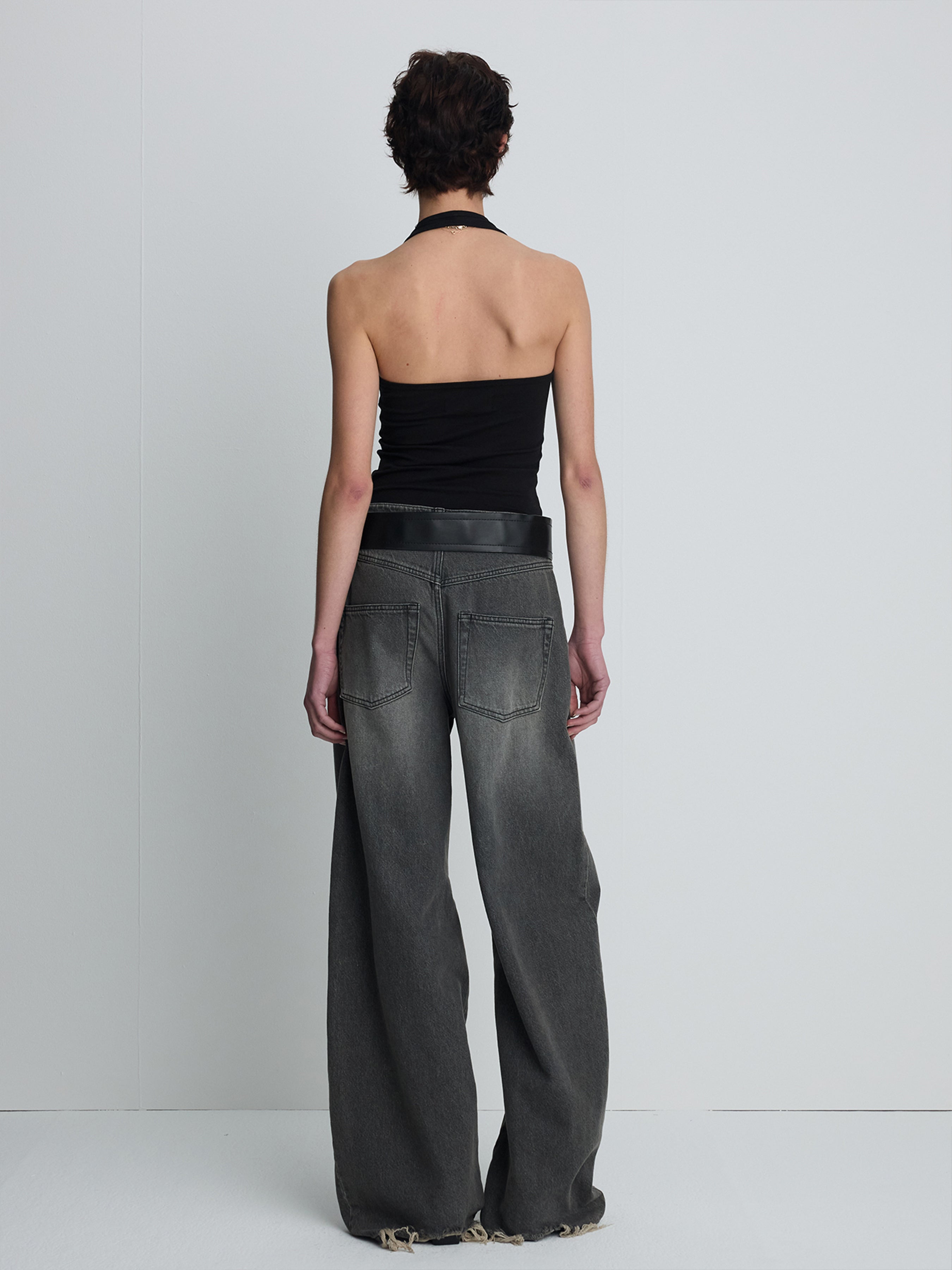 (W) HALTER-NECK SLEEVELESS TOP_ BLACK