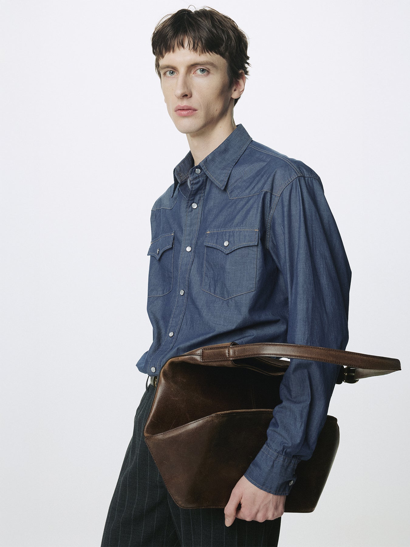 WASHED CHAMBRAY WESTERN SHIRT (ITALIAN FABRIC)_ MEDIUM INDIGO