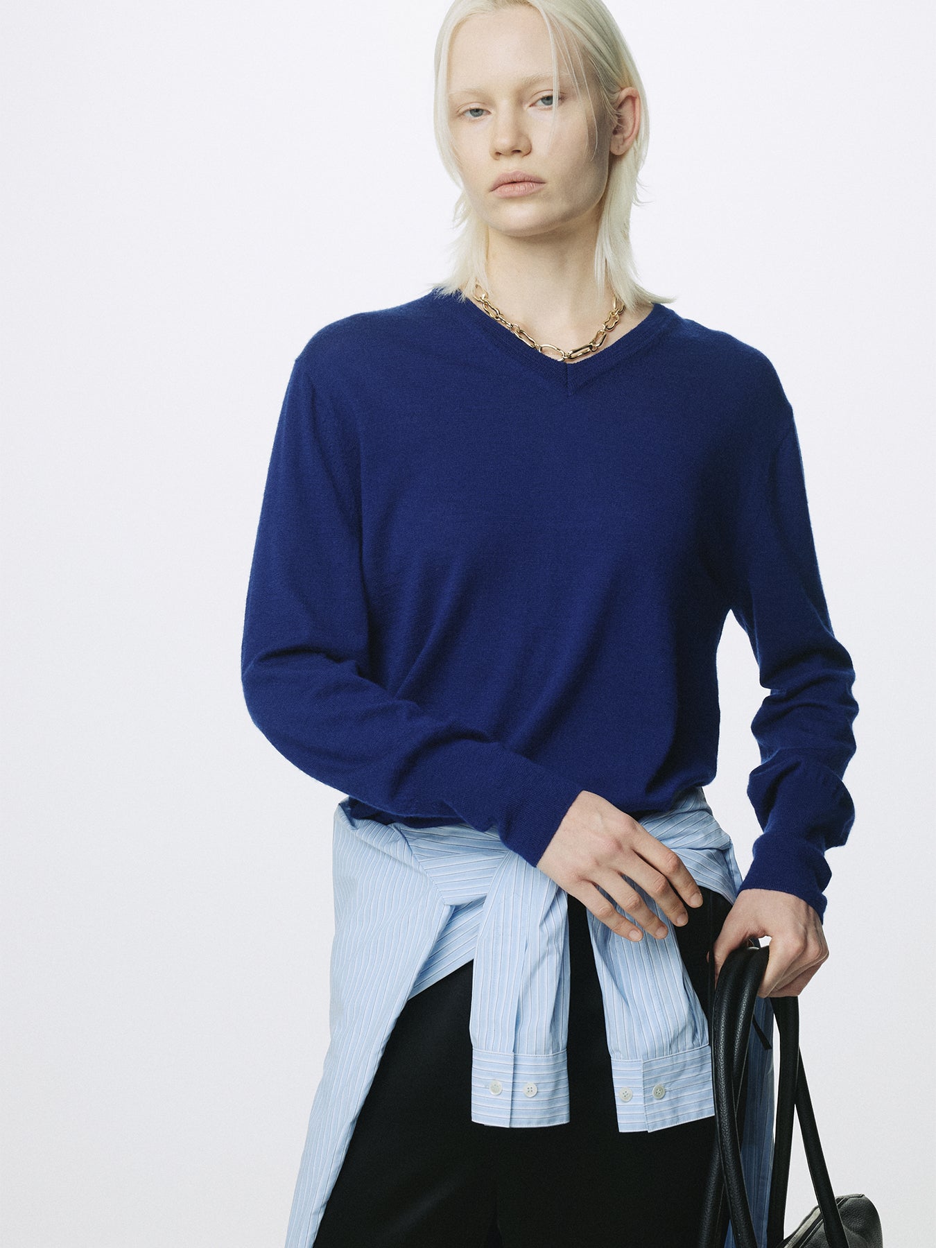 (W) AIRY CASHMERE V-NECK_ BLUE