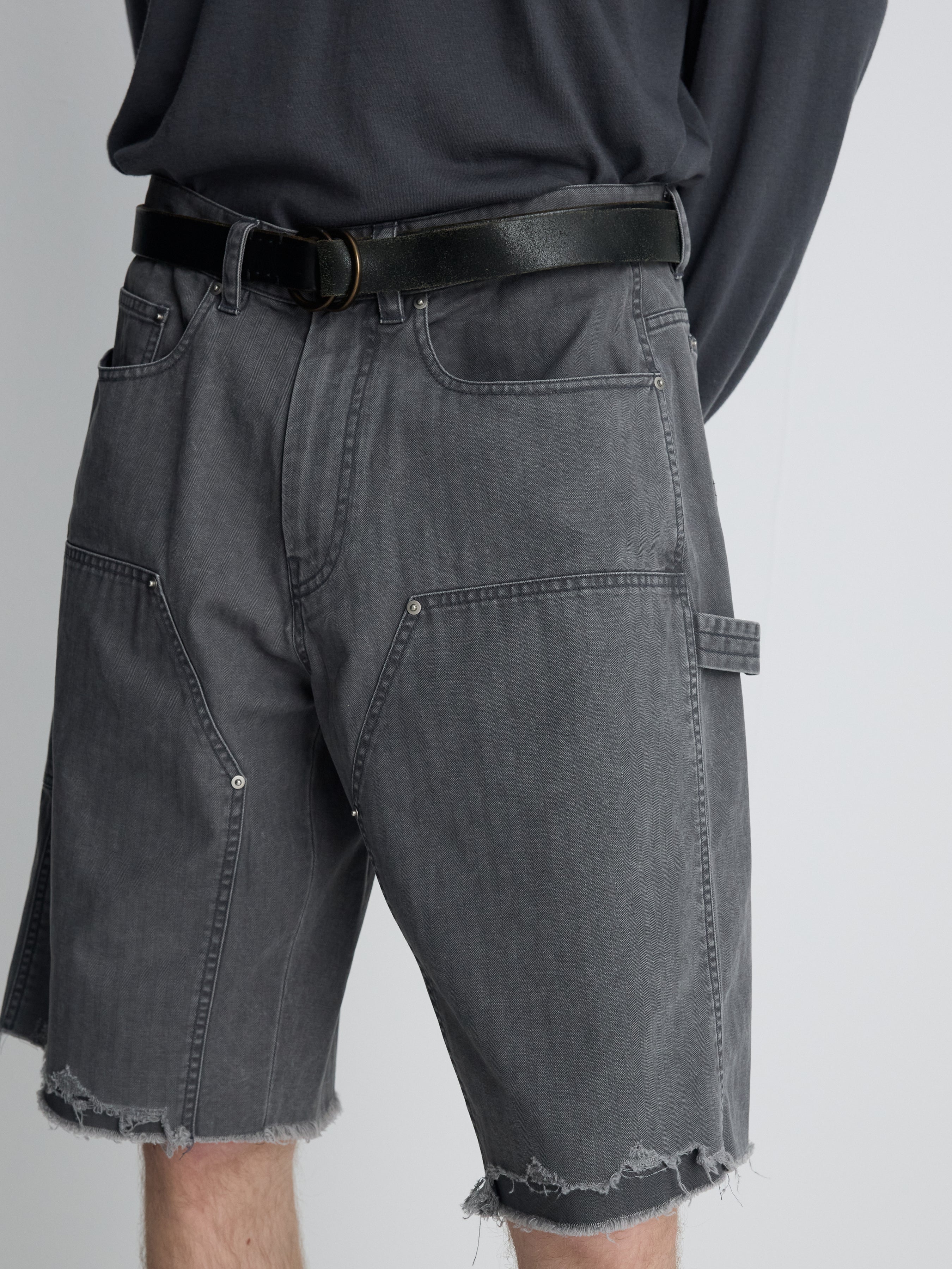 HAND DISTRESSED HBT DOUBLE KNEE SHORTS_ FADED CARBON