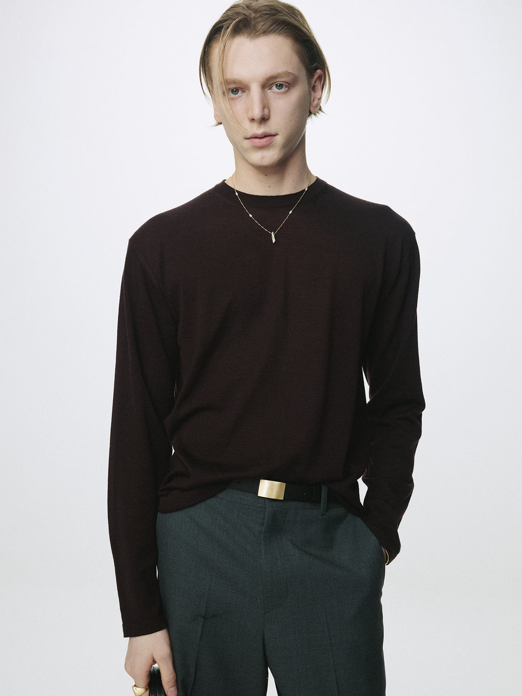 GOLD TONE PLATE BUCKLE SMOOTH LEAHTER BELT_ BLACK
